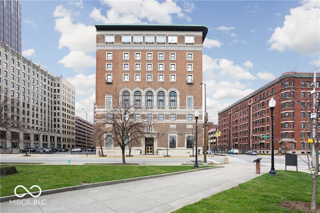 350 N Meridian Street Unit: 304