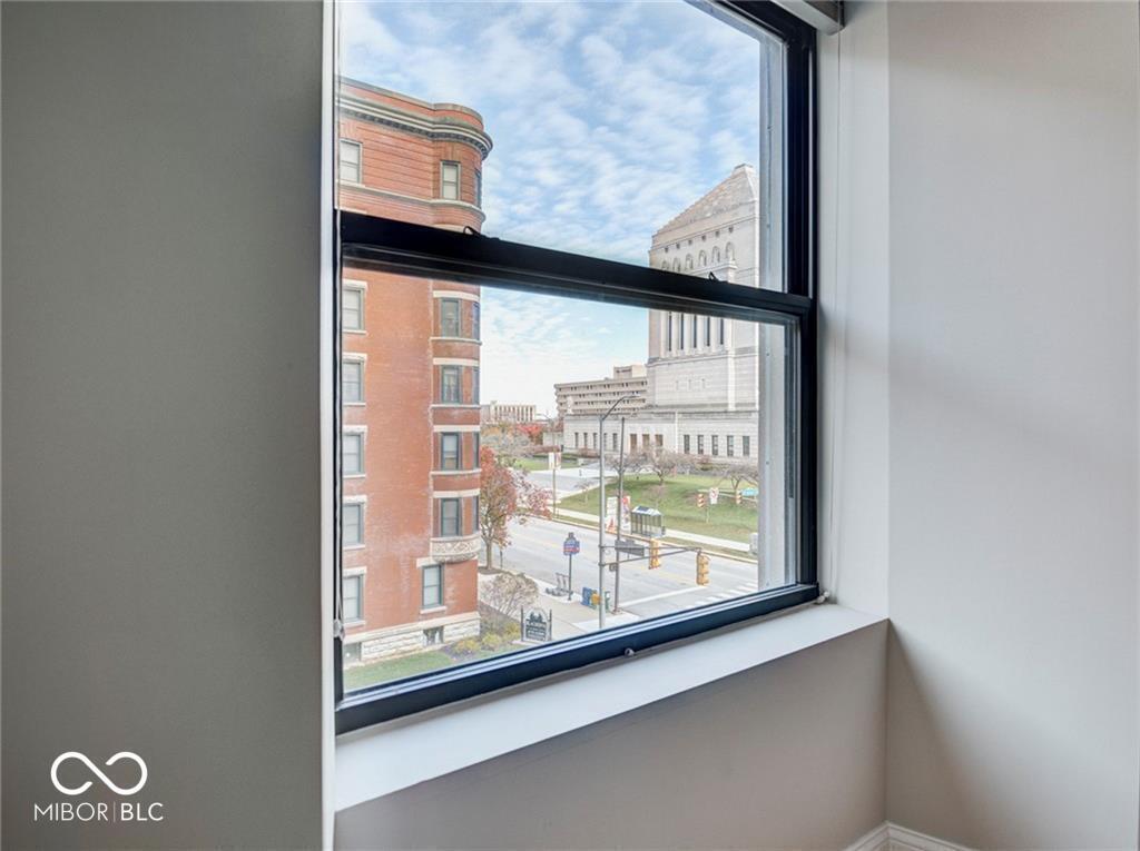 350 N Meridian Street Unit: 304