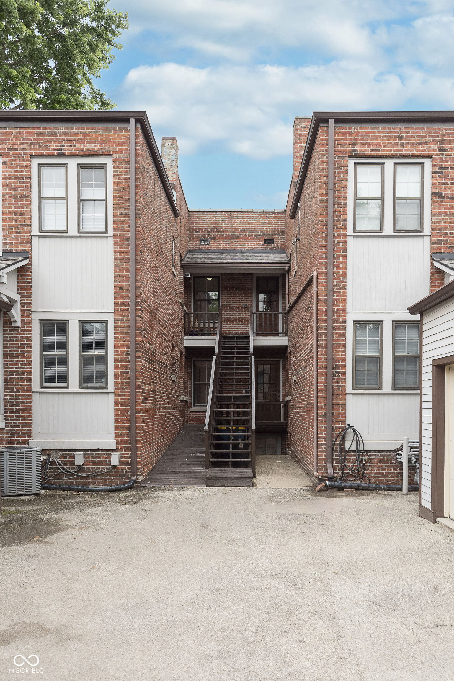 1325 Central Avenue Unit: 4
