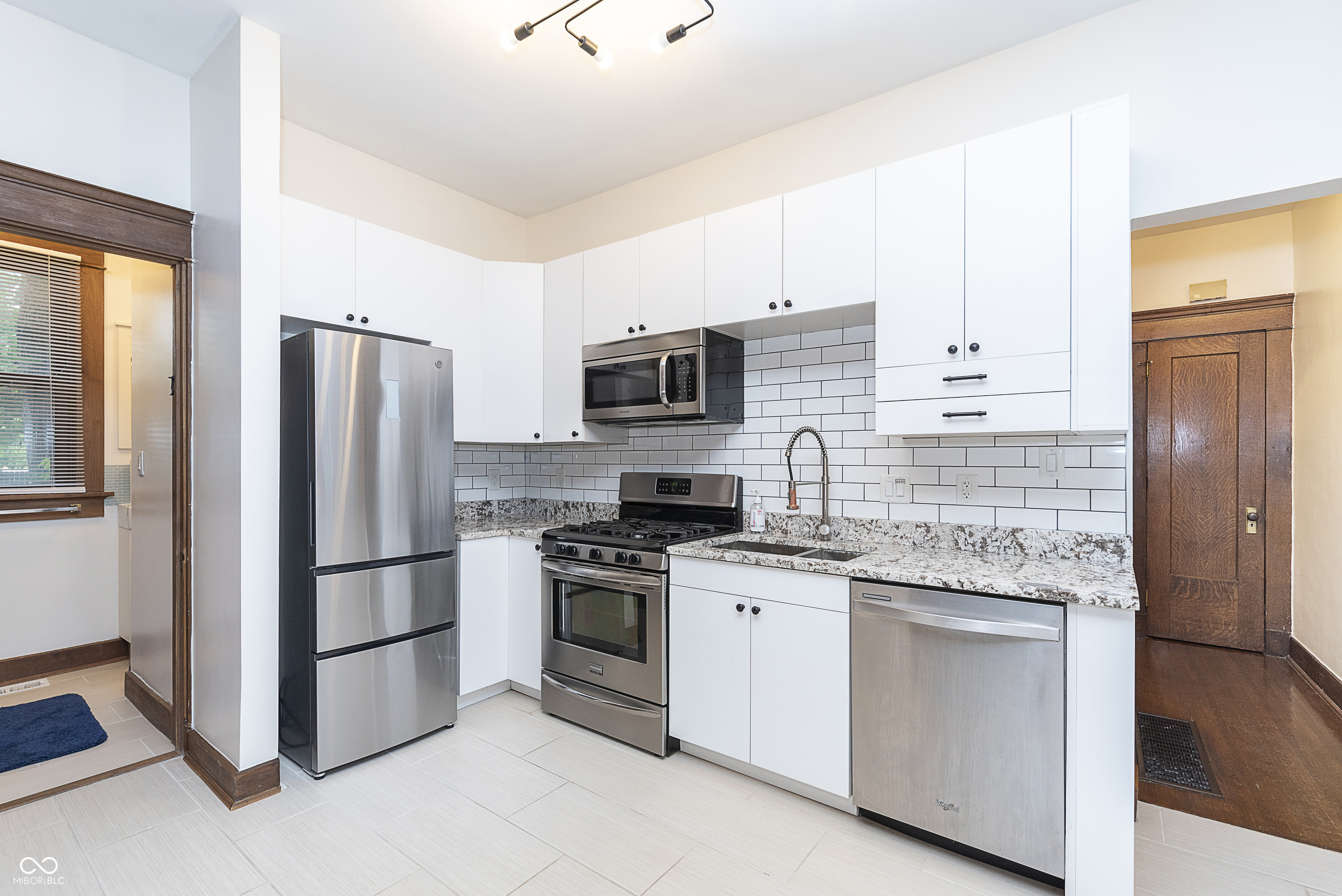 1325 Central Avenue Unit: 4