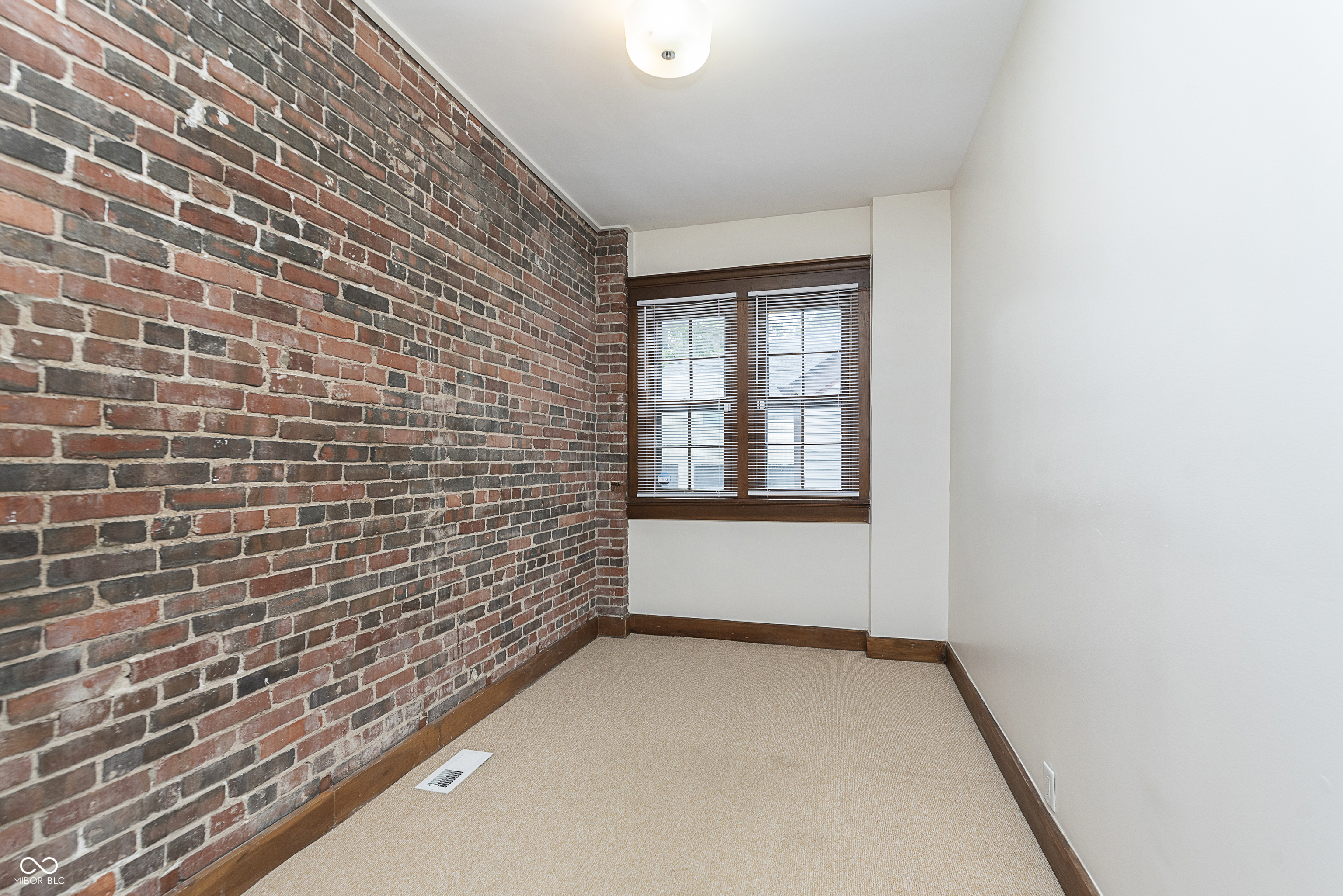 1325 Central Avenue Unit: 4