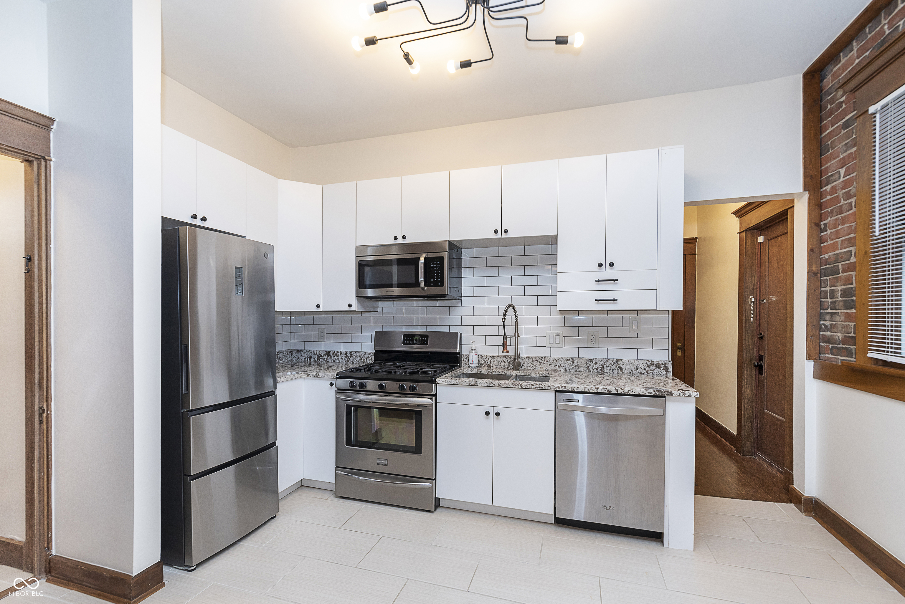 1325 Central Avenue Unit: 4