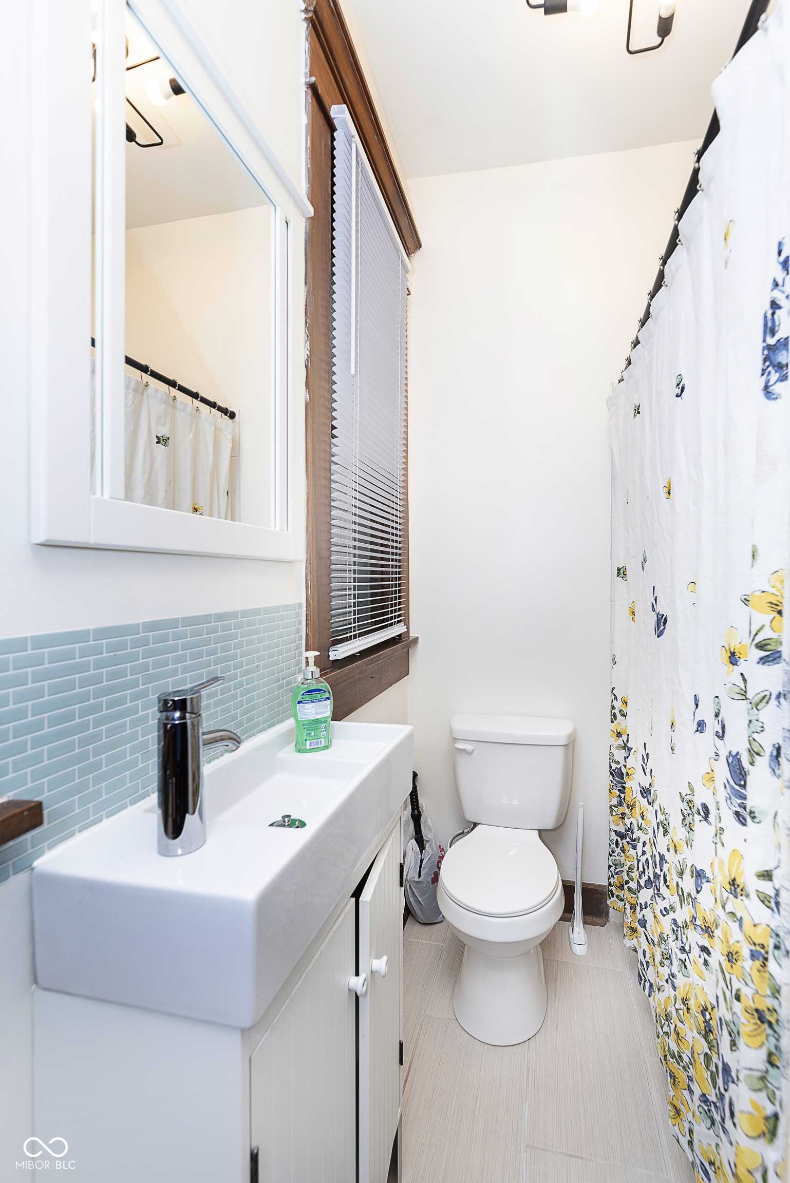 1325 Central Avenue Unit: 4