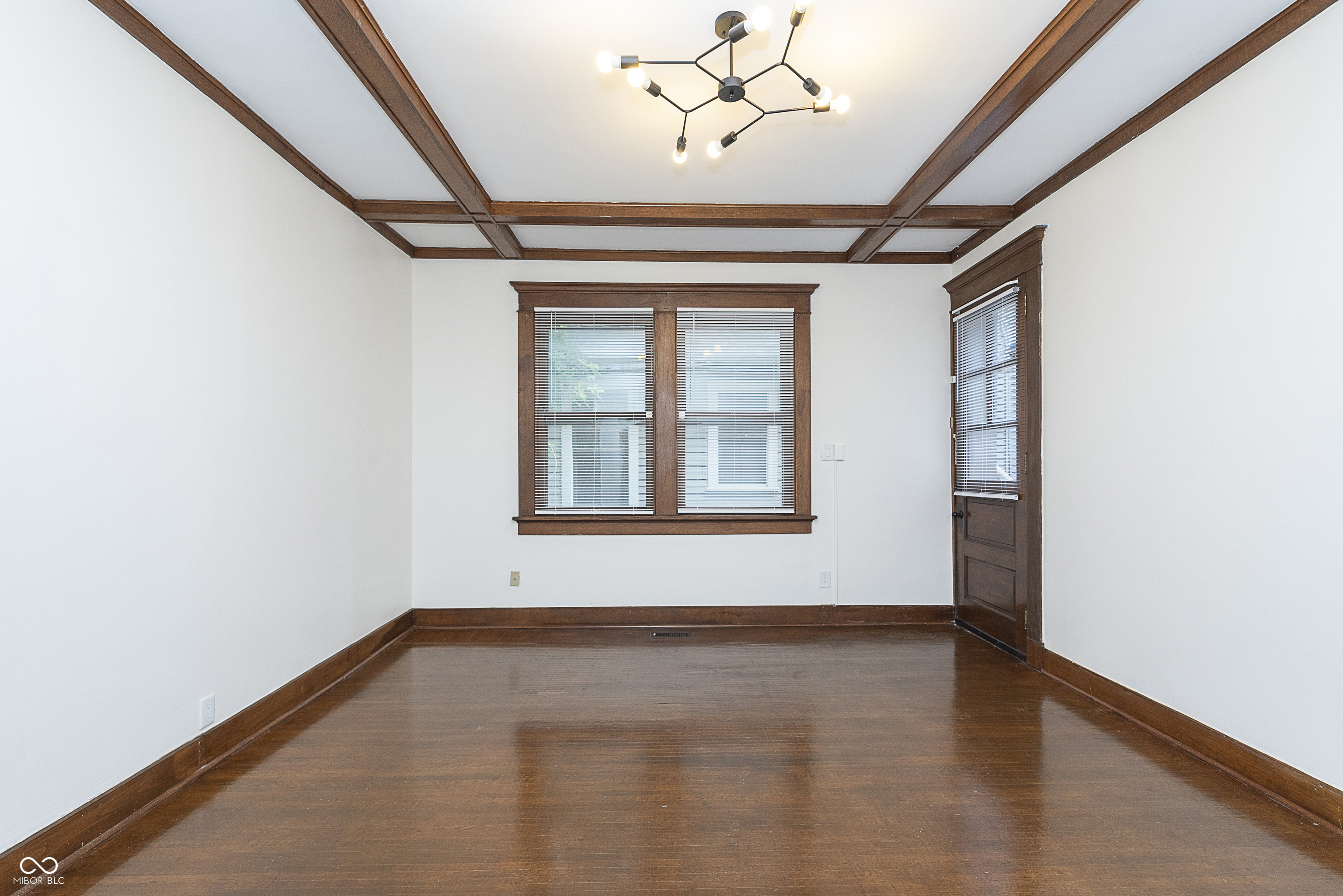 1325 Central Avenue Unit: 4