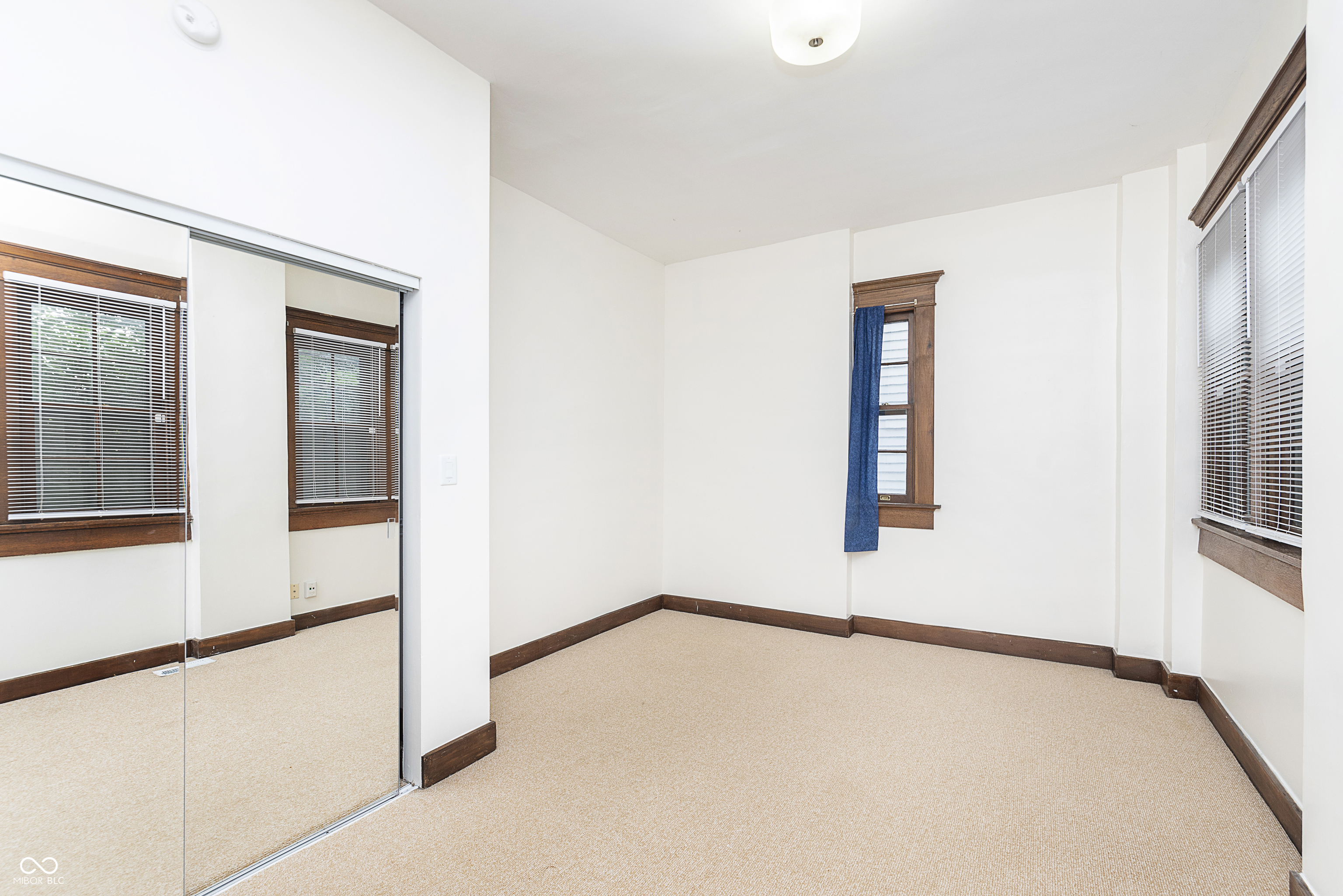 1325 Central Avenue Unit: 4