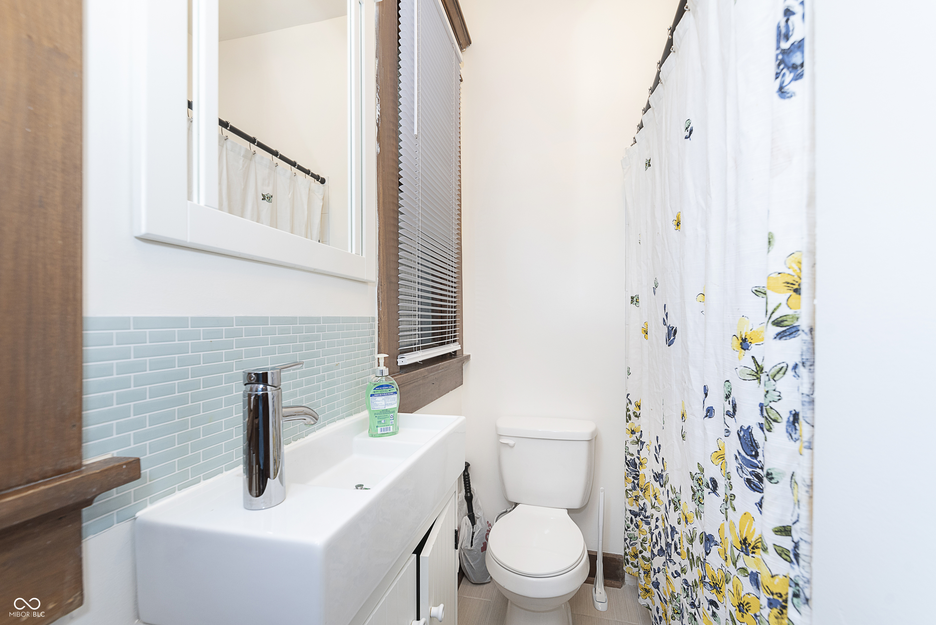1325 Central Avenue Unit: 4