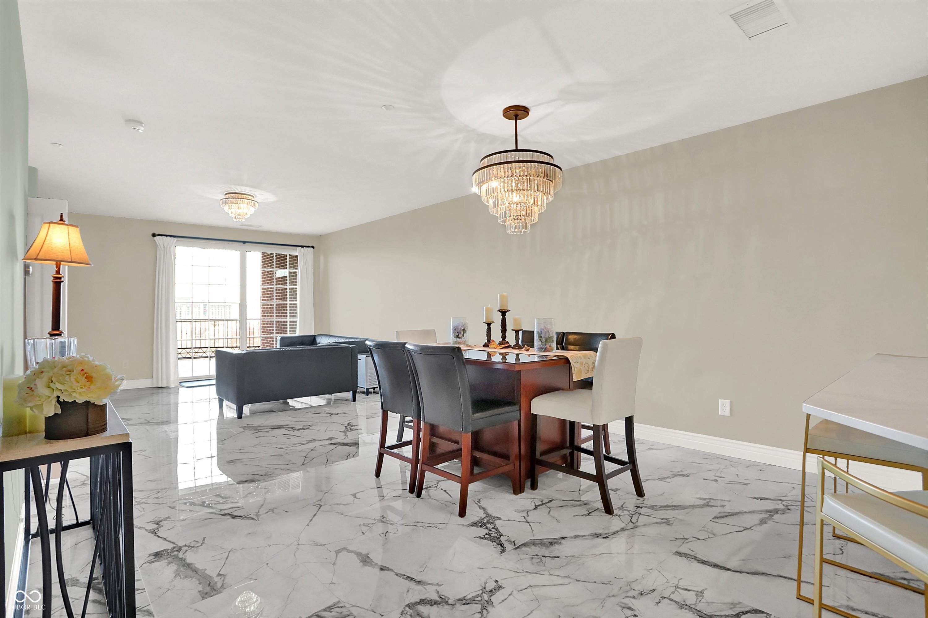 435 Virginia Avenue Unit: 302