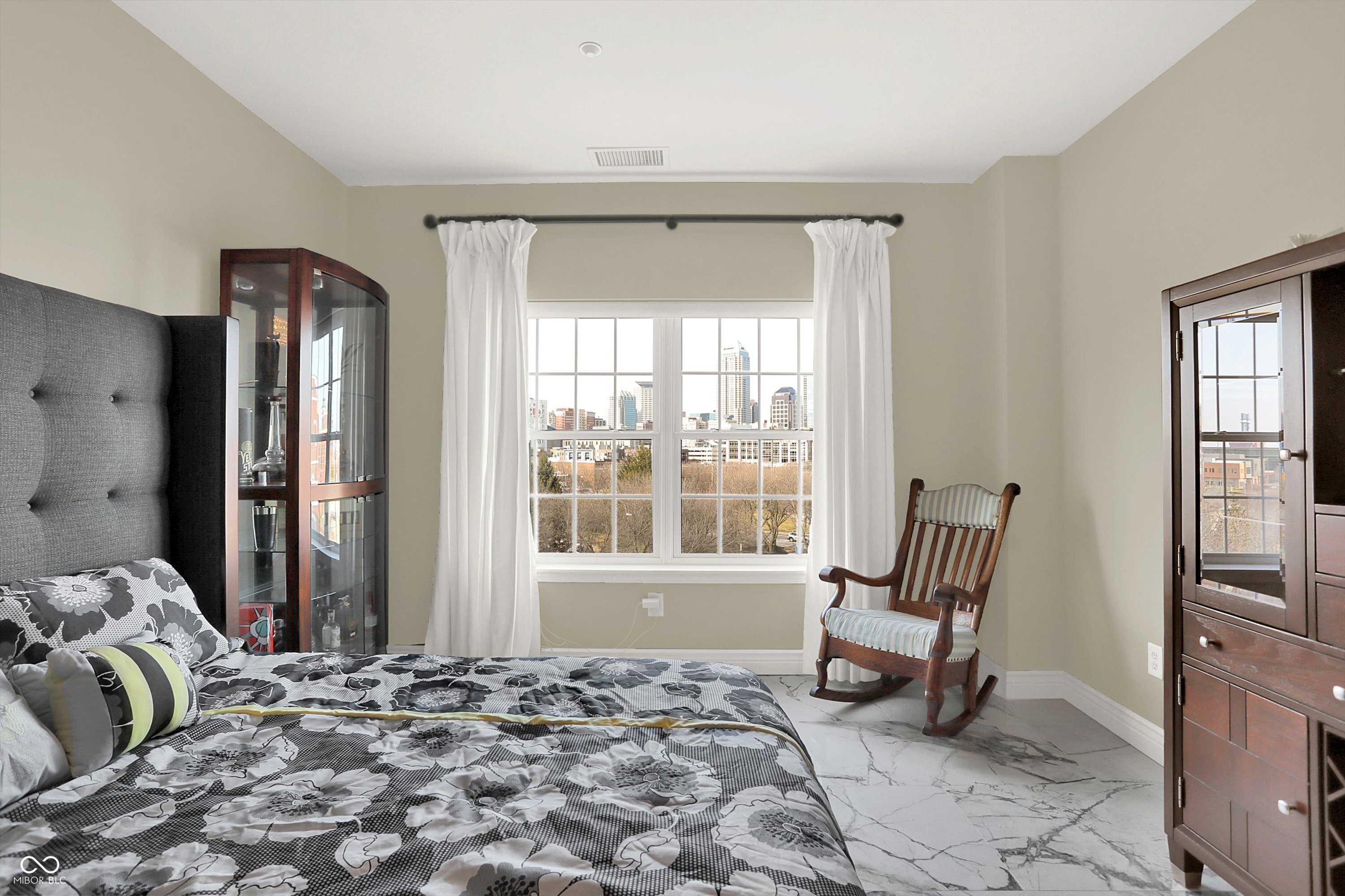 435 Virginia Avenue Unit: 302