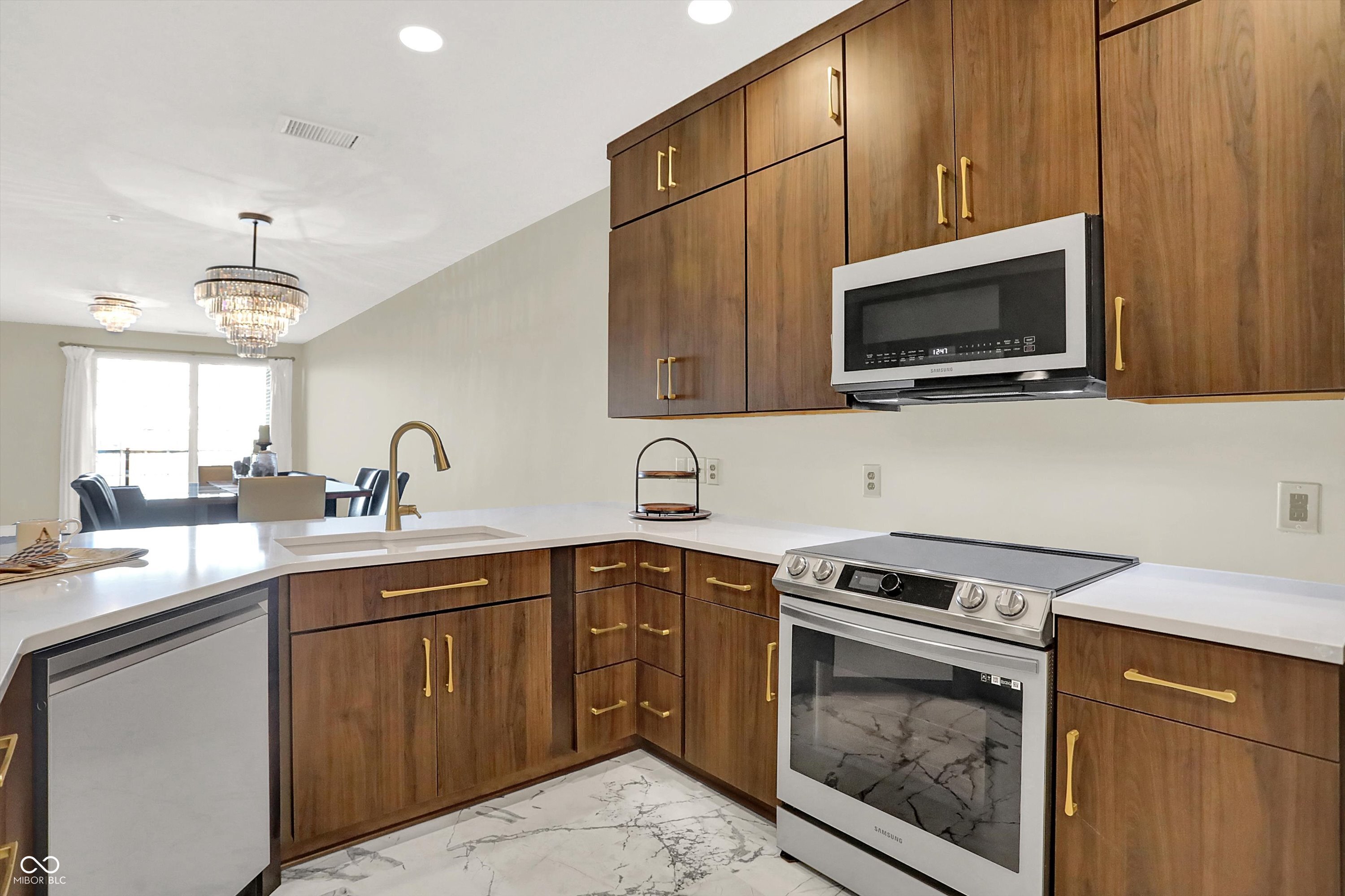 435 Virginia Avenue Unit: 302
