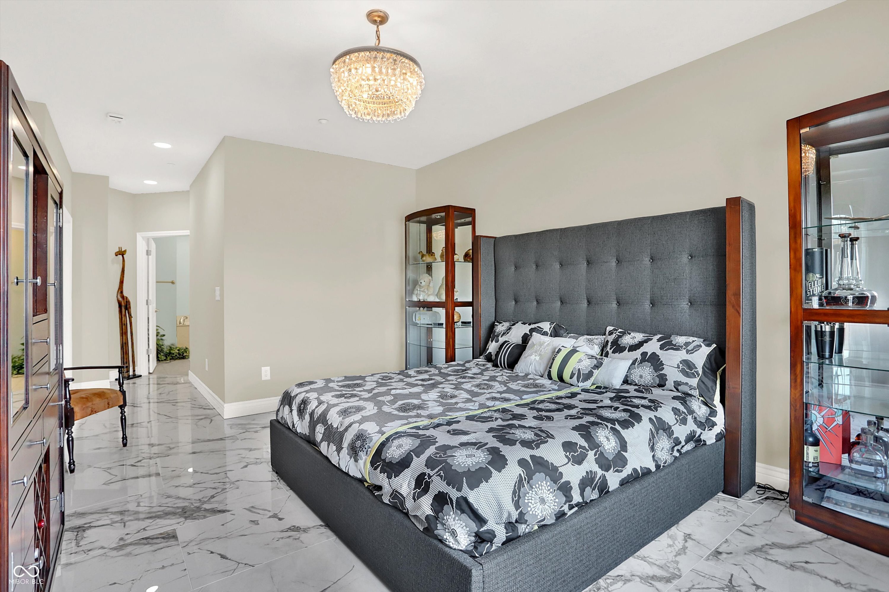 435 Virginia Avenue Unit: 302