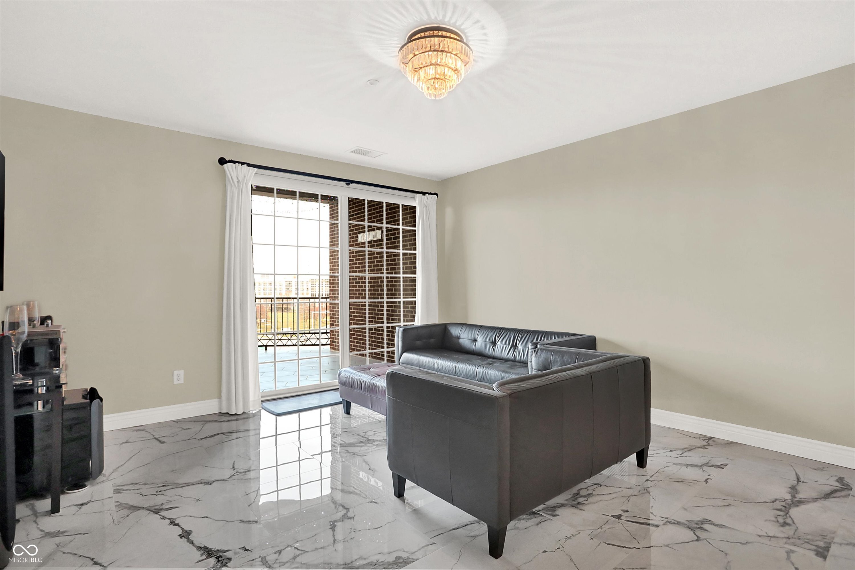 435 Virginia Avenue Unit: 302