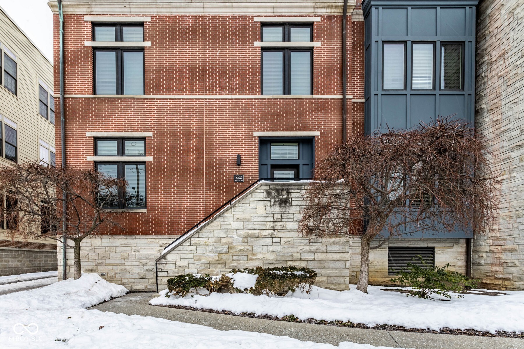 220 N East Street