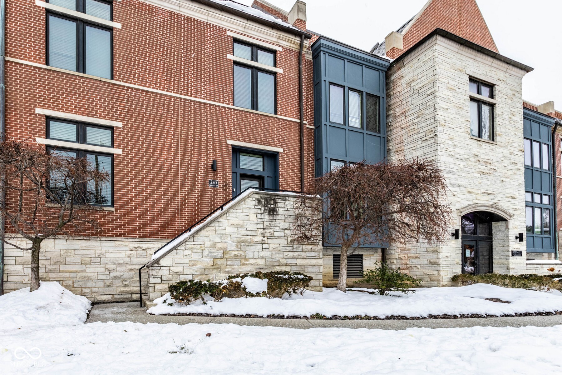 220 N East Street