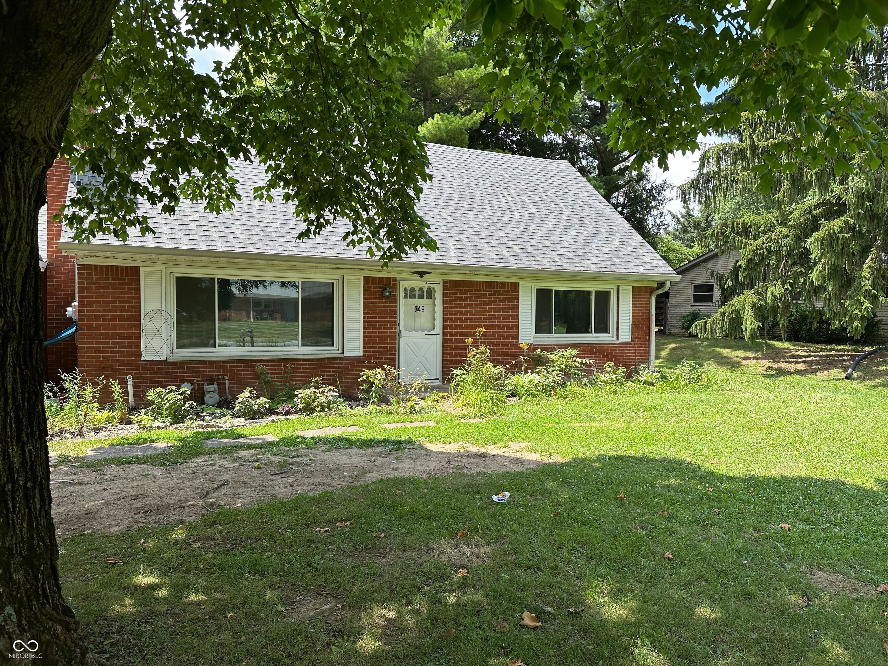 749 W Edgewood Avenue