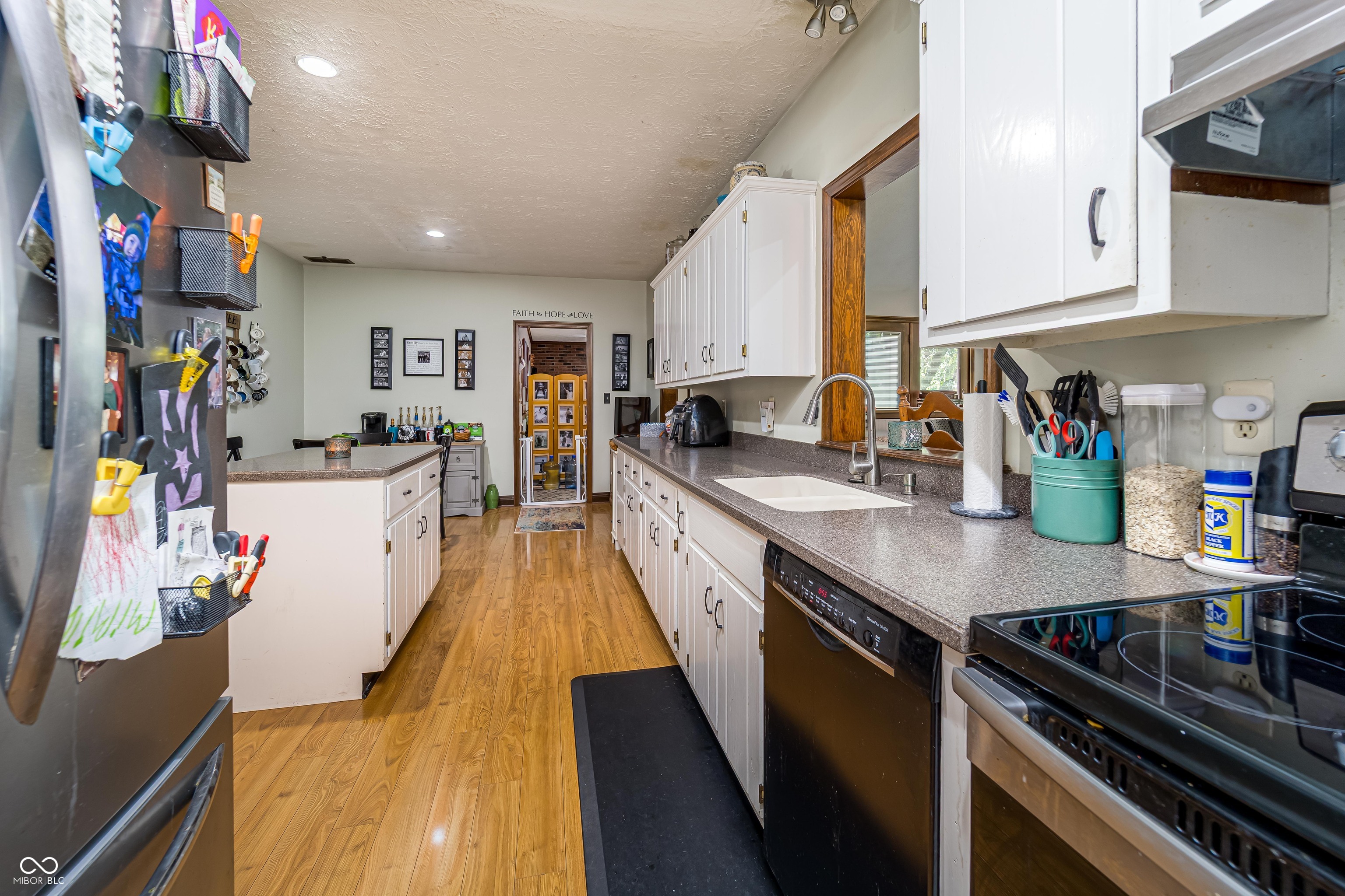 919 Dreamy Street
