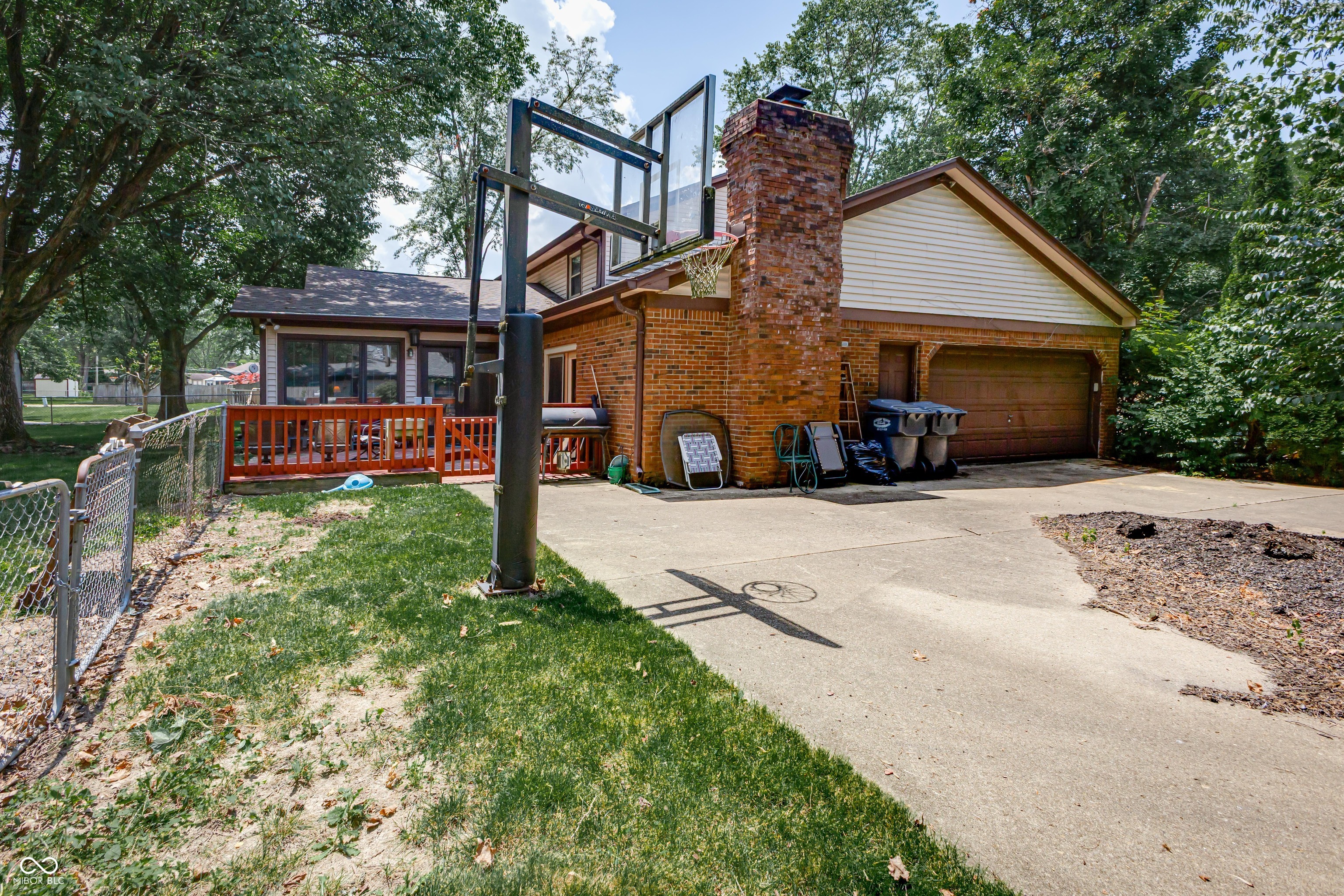 919 Dreamy Street