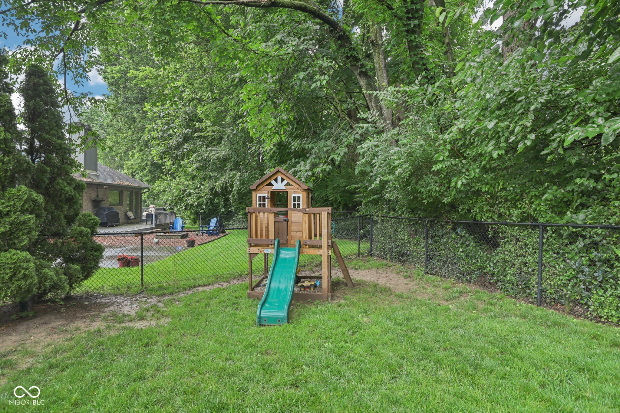 7910 Islay Road