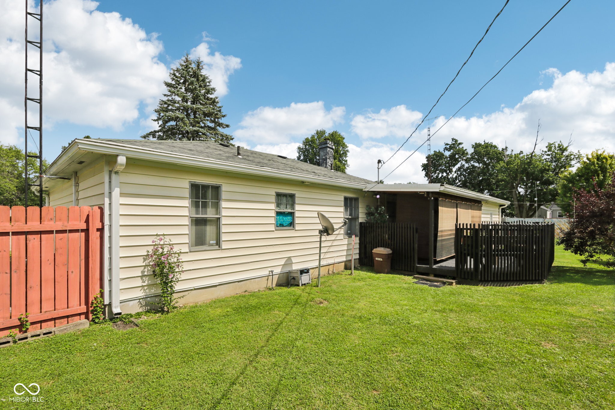 2101 E Grace Court