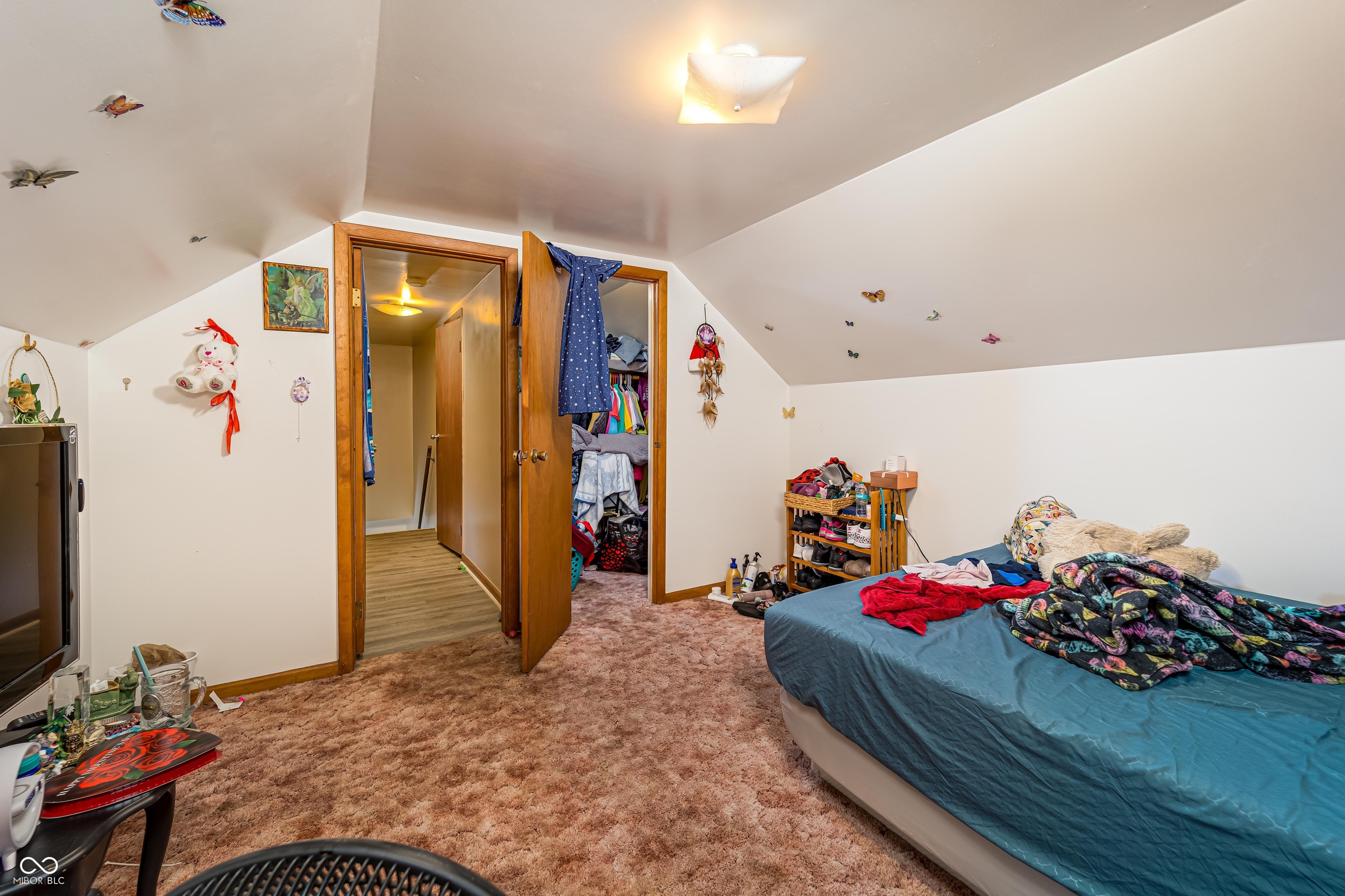 20-24 N Eisenhower Drive