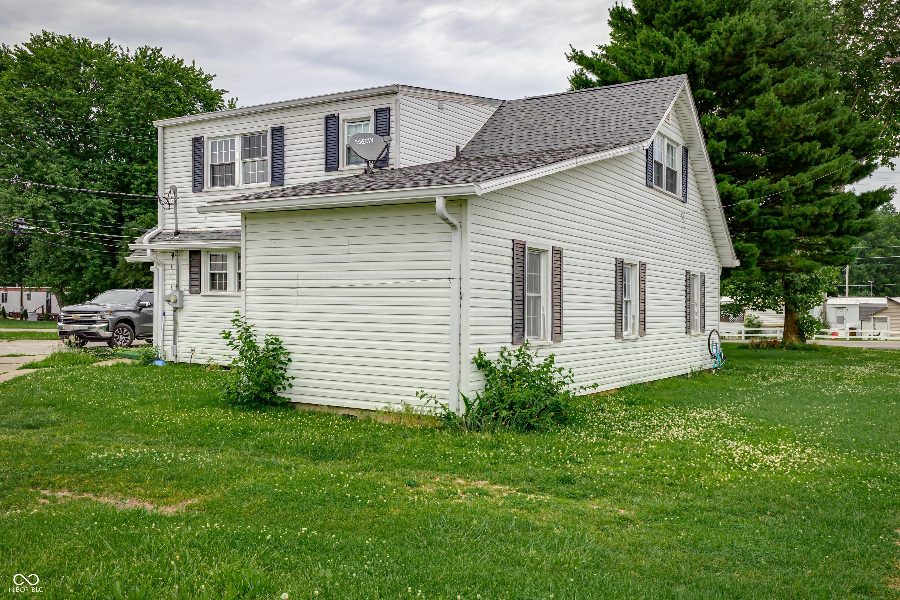 20-24 N Eisenhower Drive