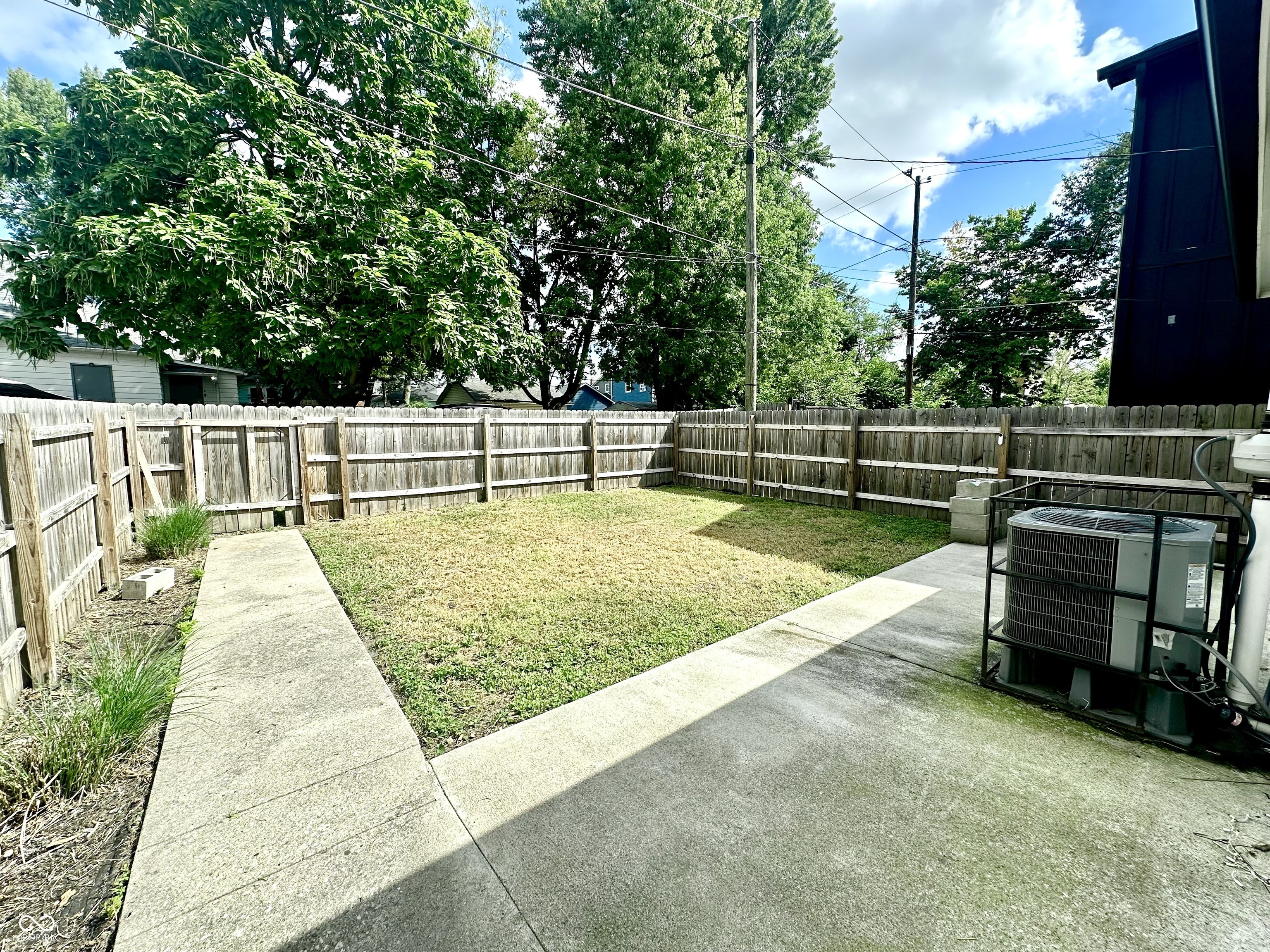 1610 E Ohio Street
