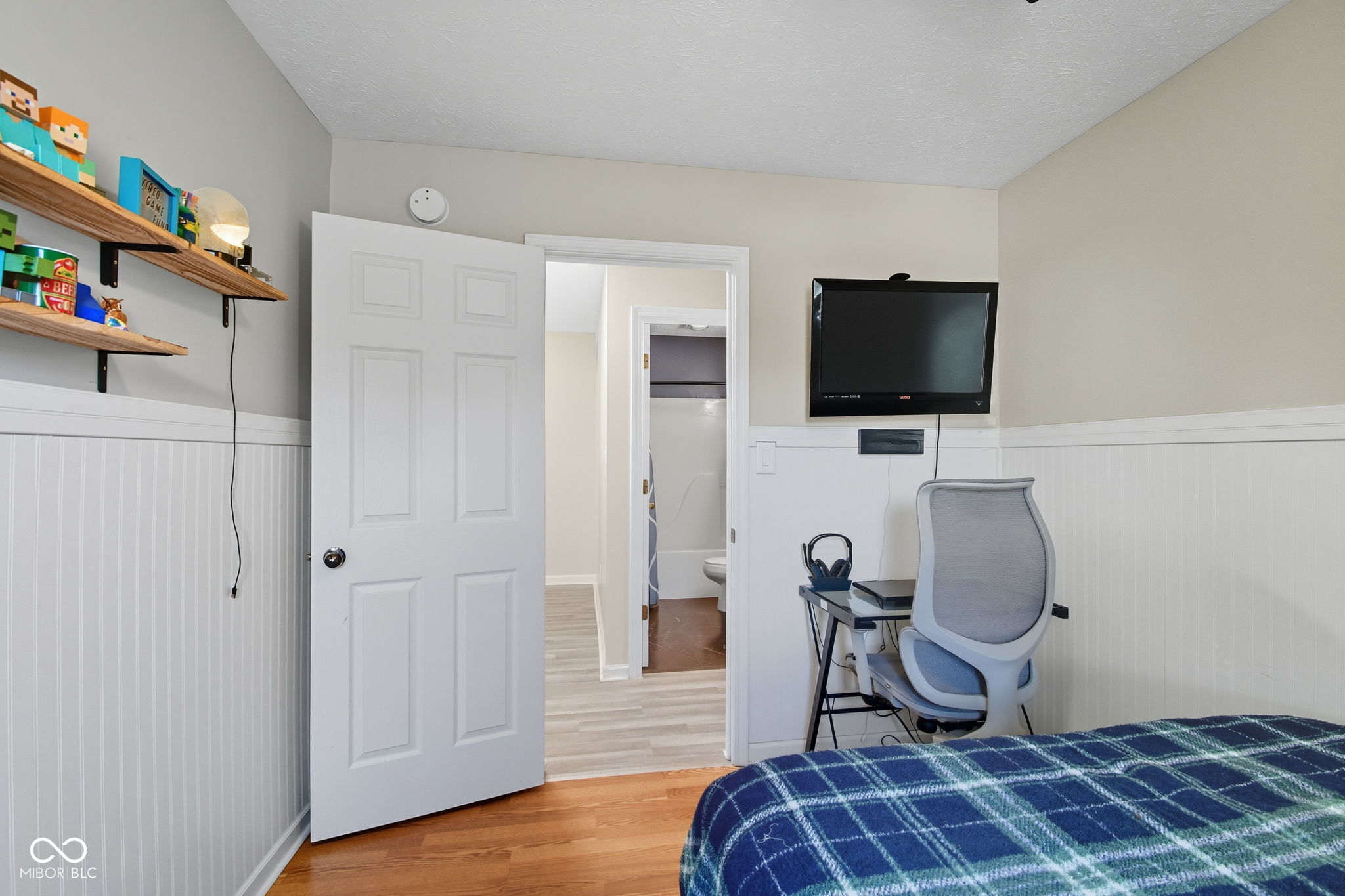 5449 Carew Lane