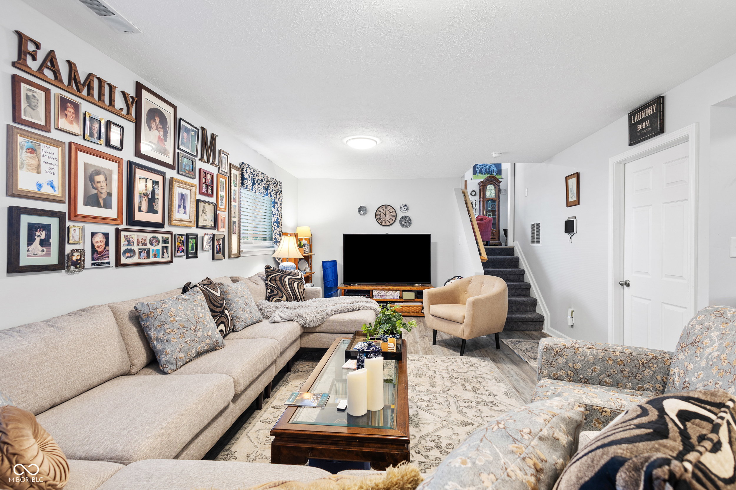7711 Hoyt Avenue