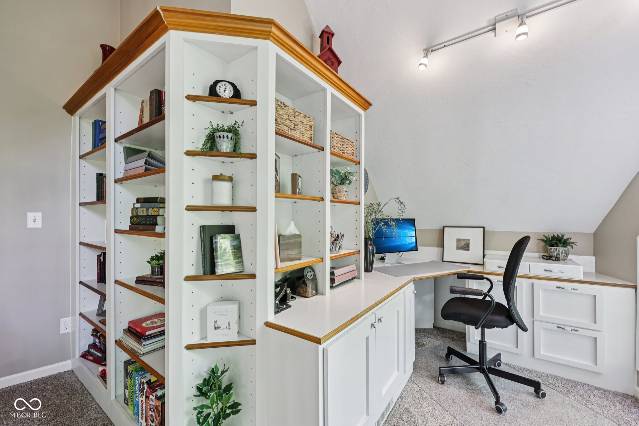 759 W Keller Hill Road