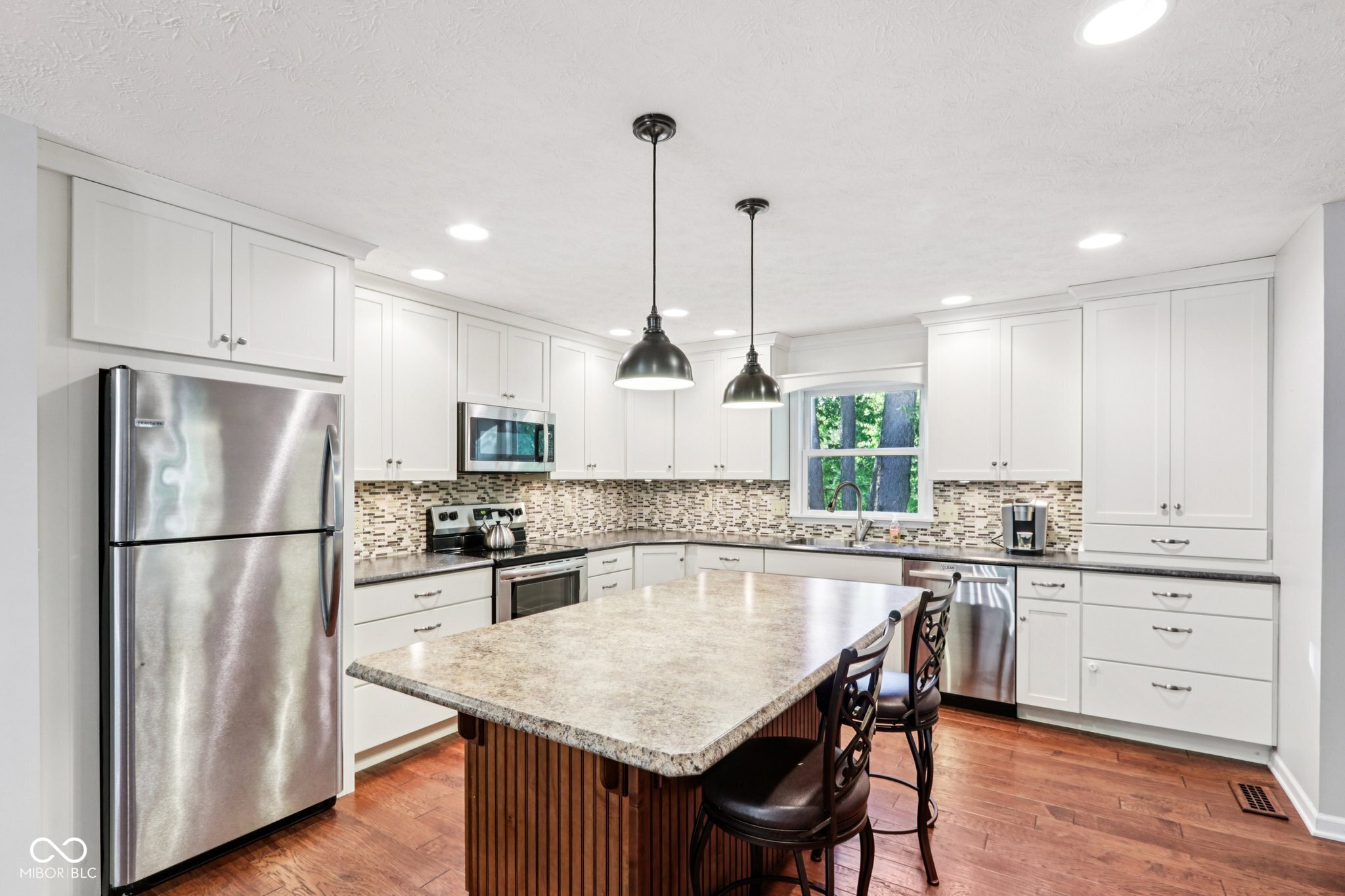 3975 Creekwood Drive