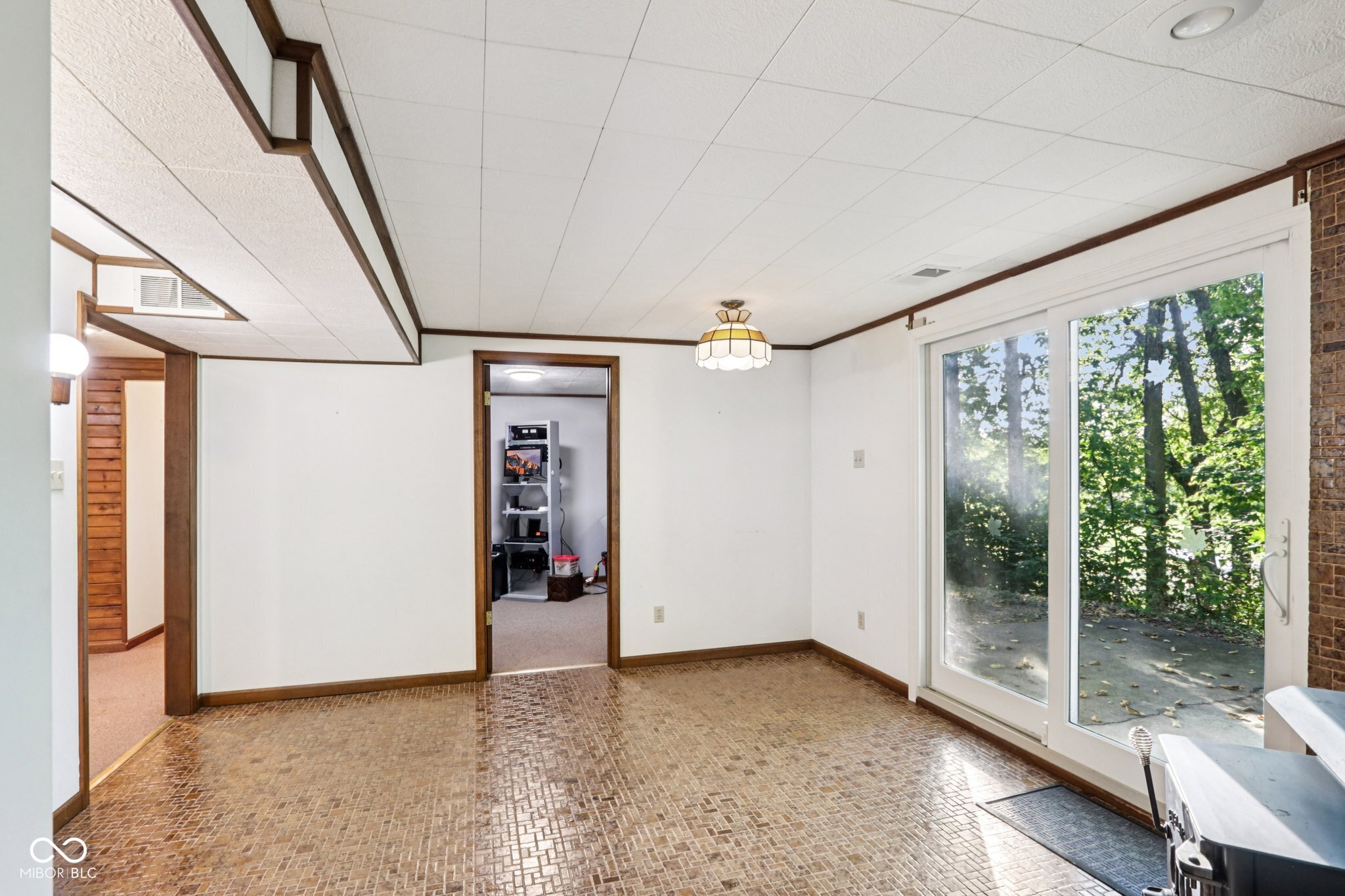3975 Creekwood Drive