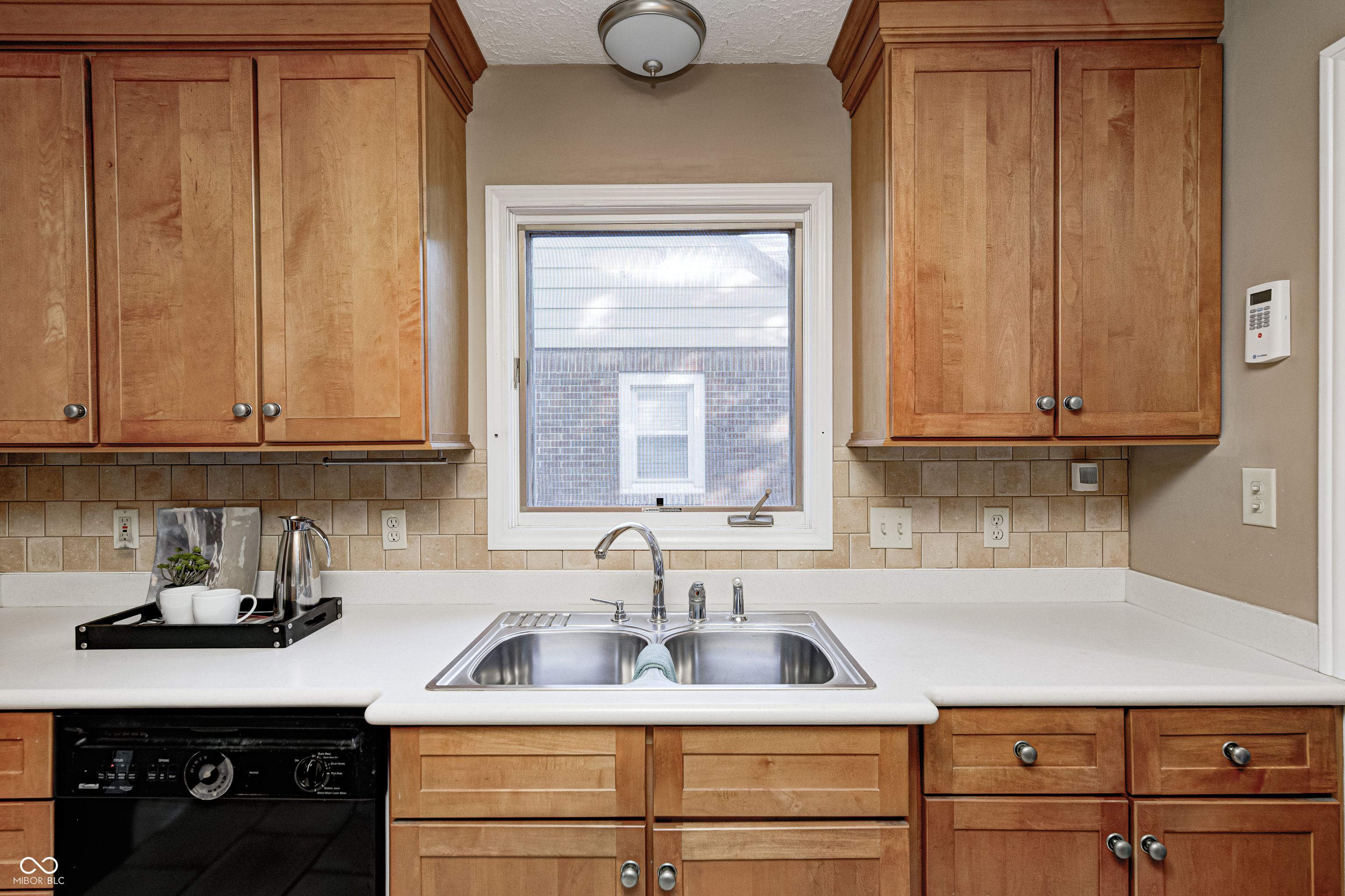 6115 Indianola Avenue