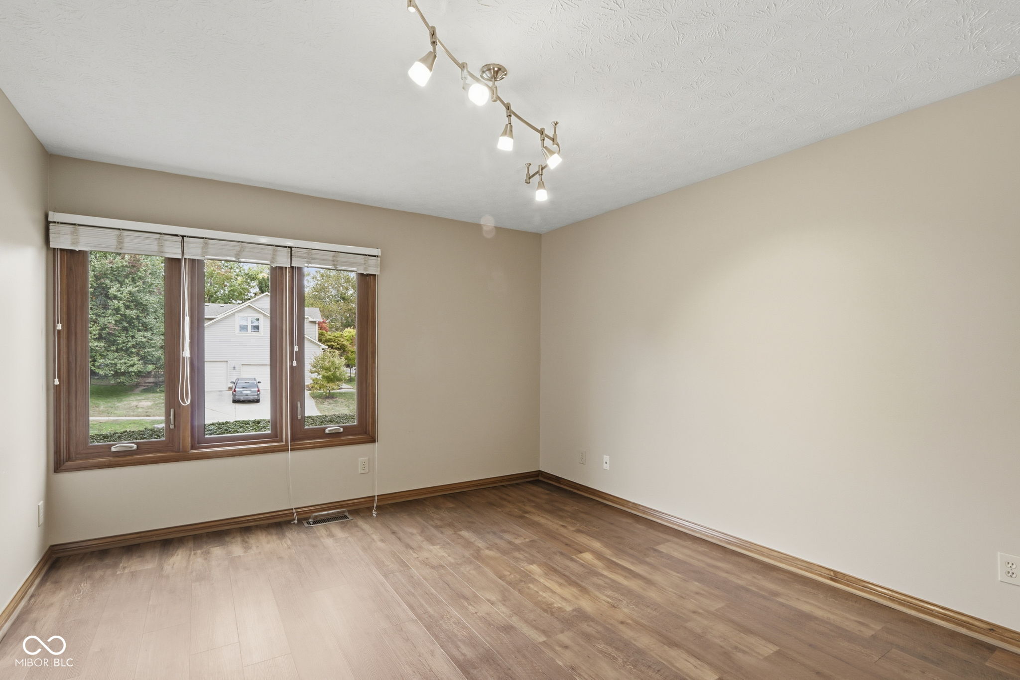 1007 Mount Vernon Court