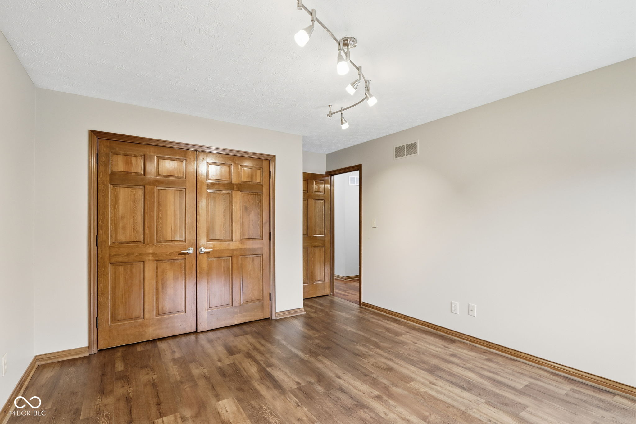 1007 Mount Vernon Court