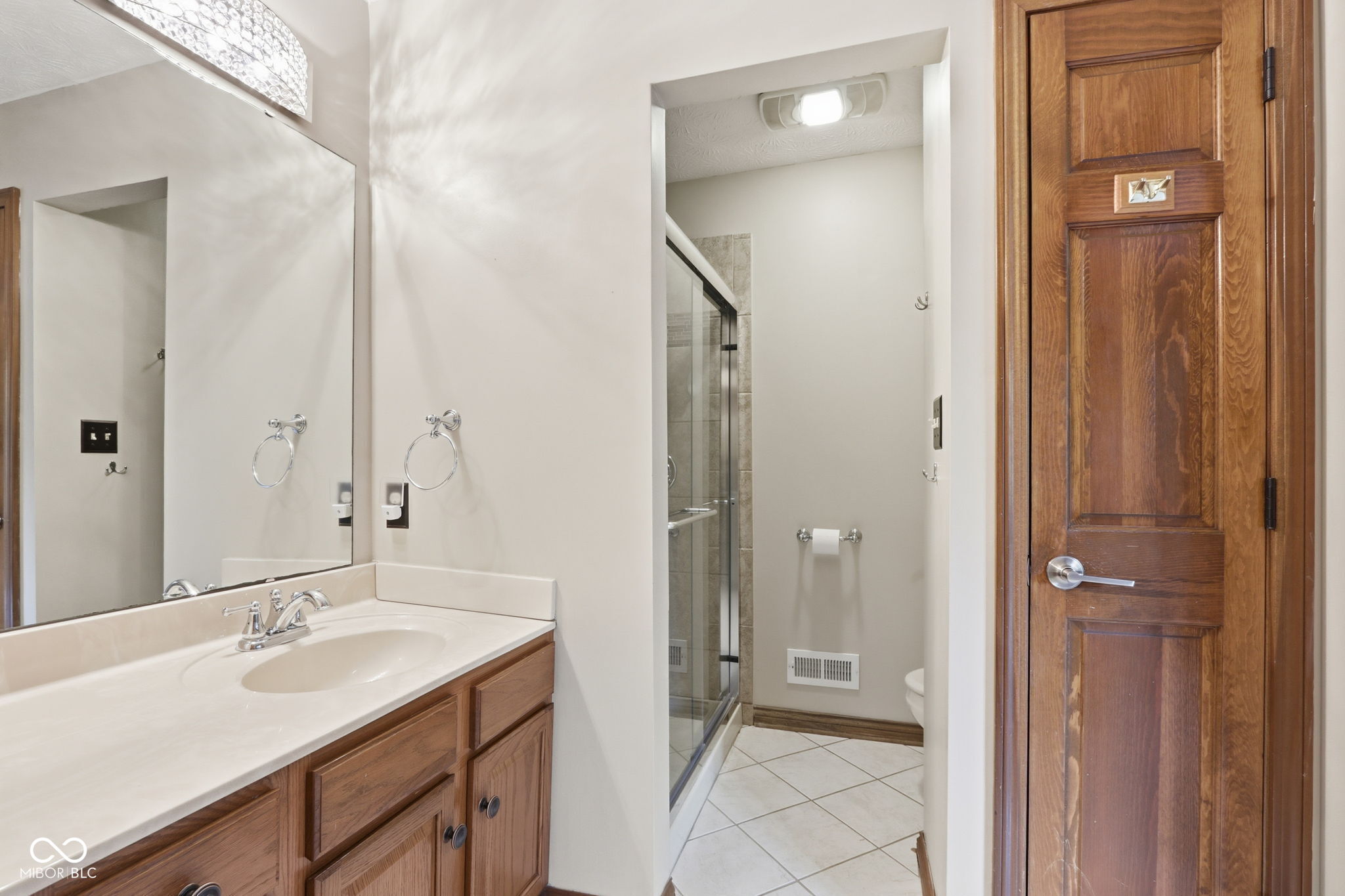 1007 Mount Vernon Court