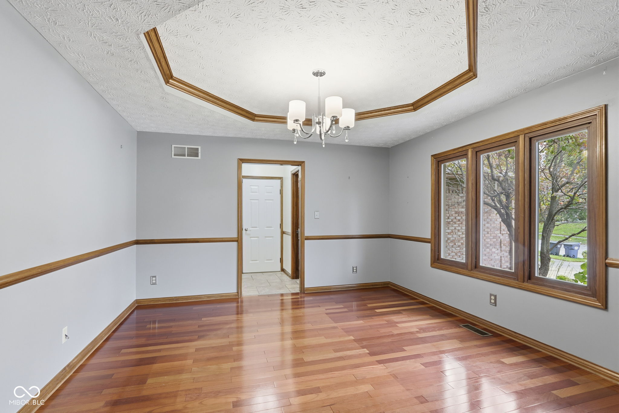 1007 Mount Vernon Court