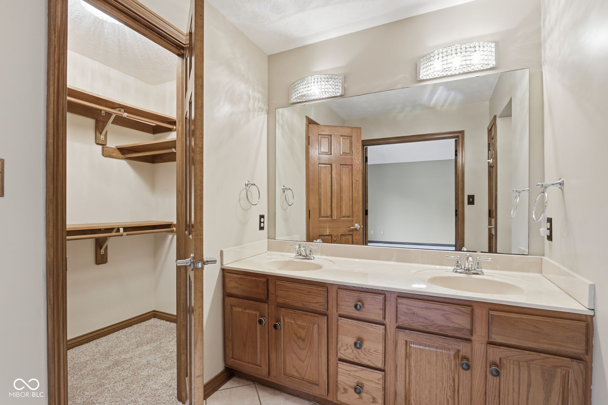 1007 Mount Vernon Court