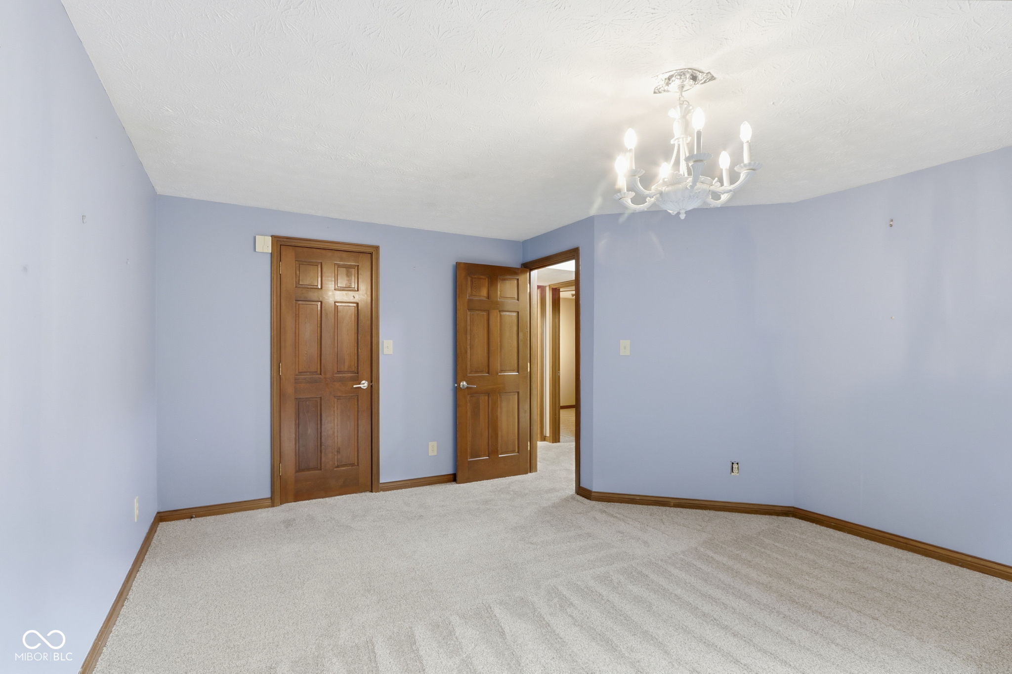 1007 Mount Vernon Court