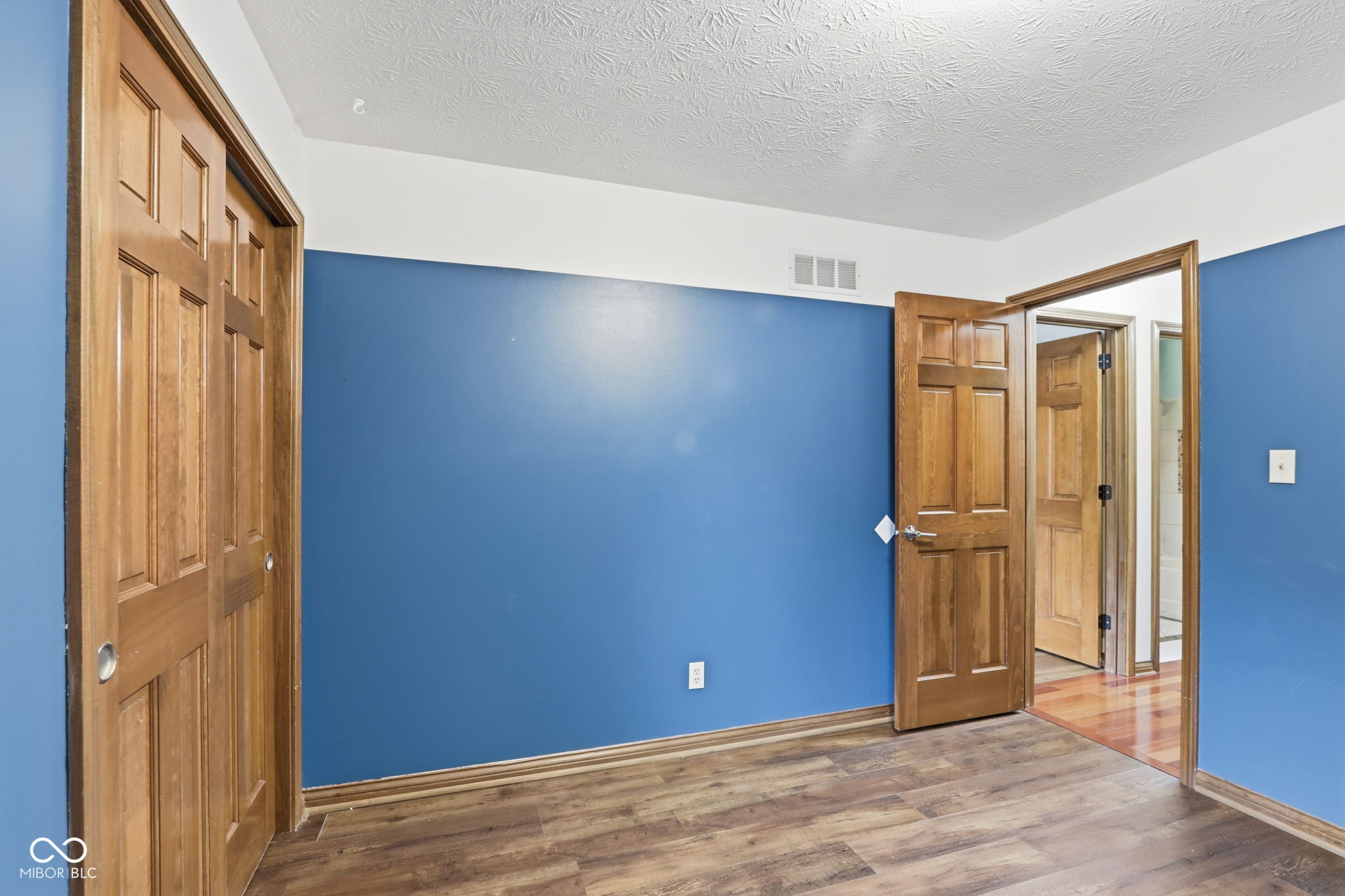 1007 Mount Vernon Court