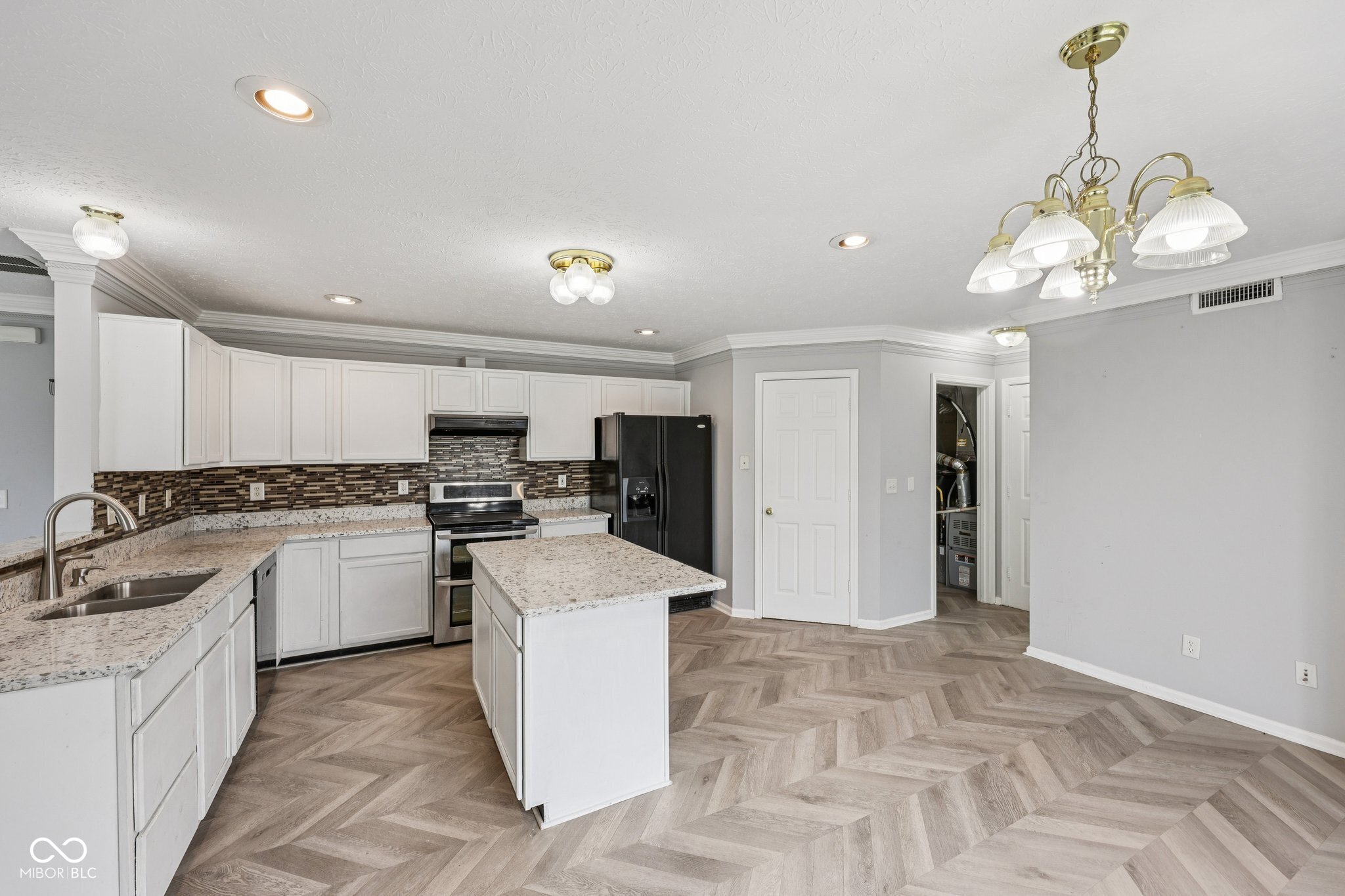 7326 Sycamore Run Drive