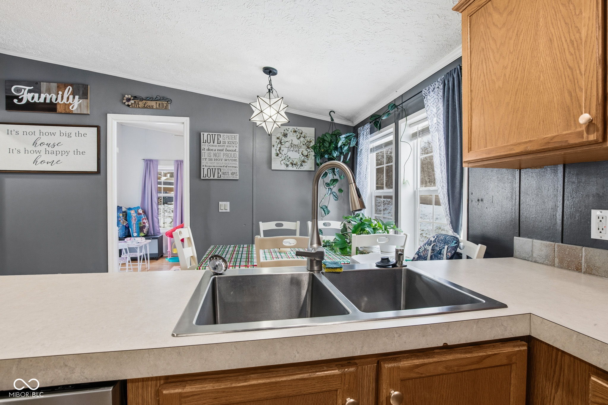 9205 S Harrodsburg Road