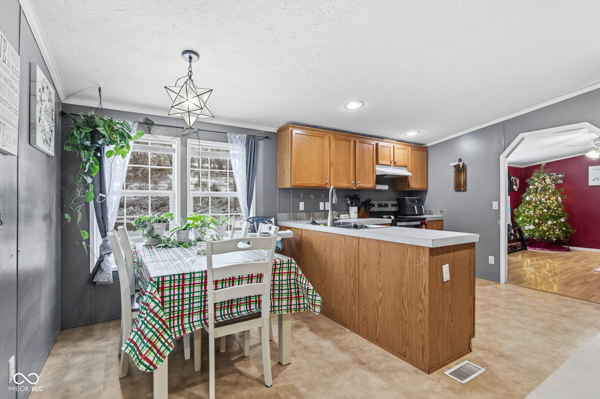 9205 S Harrodsburg Road