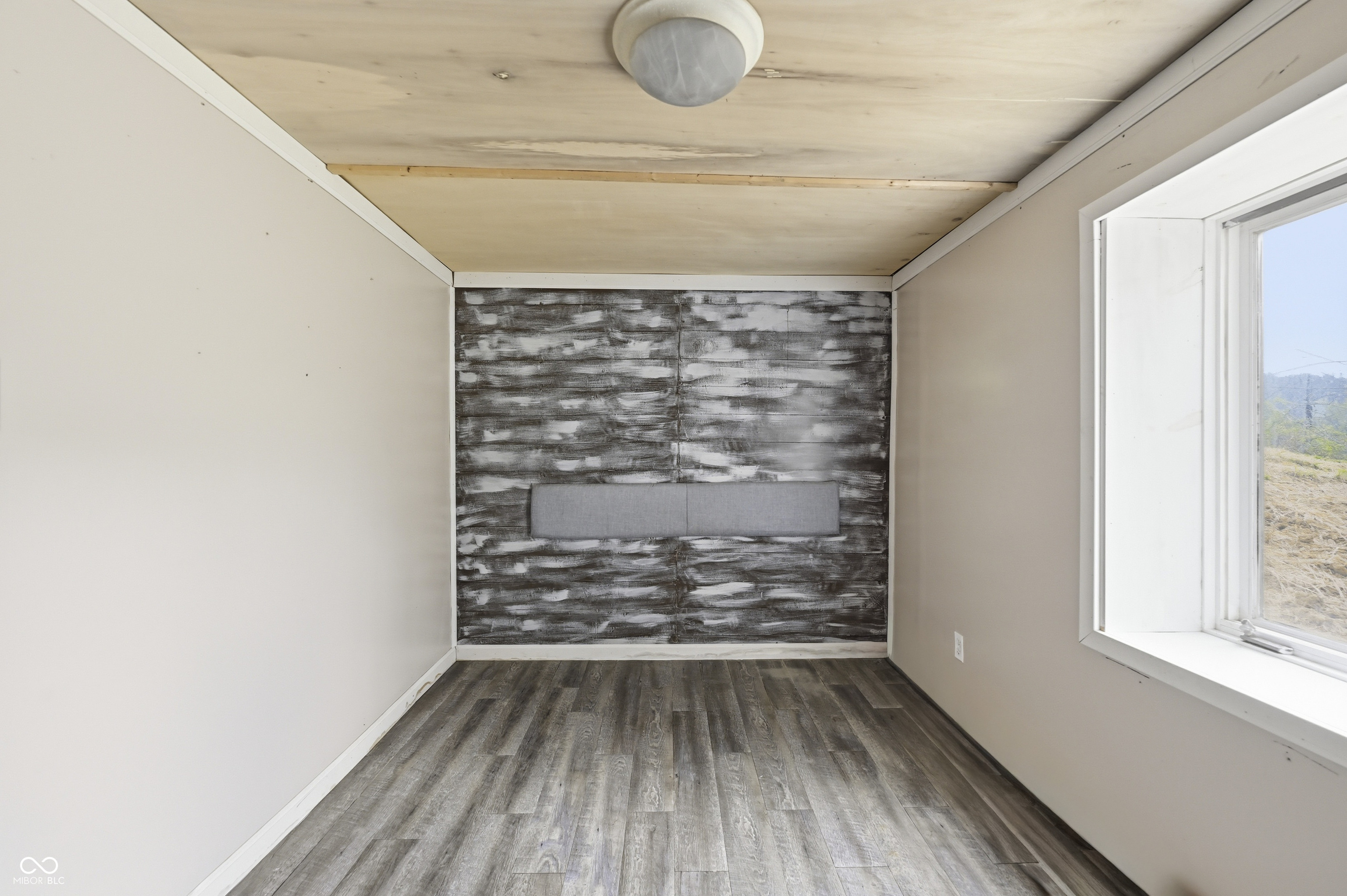 1498 Upper Schooner Road