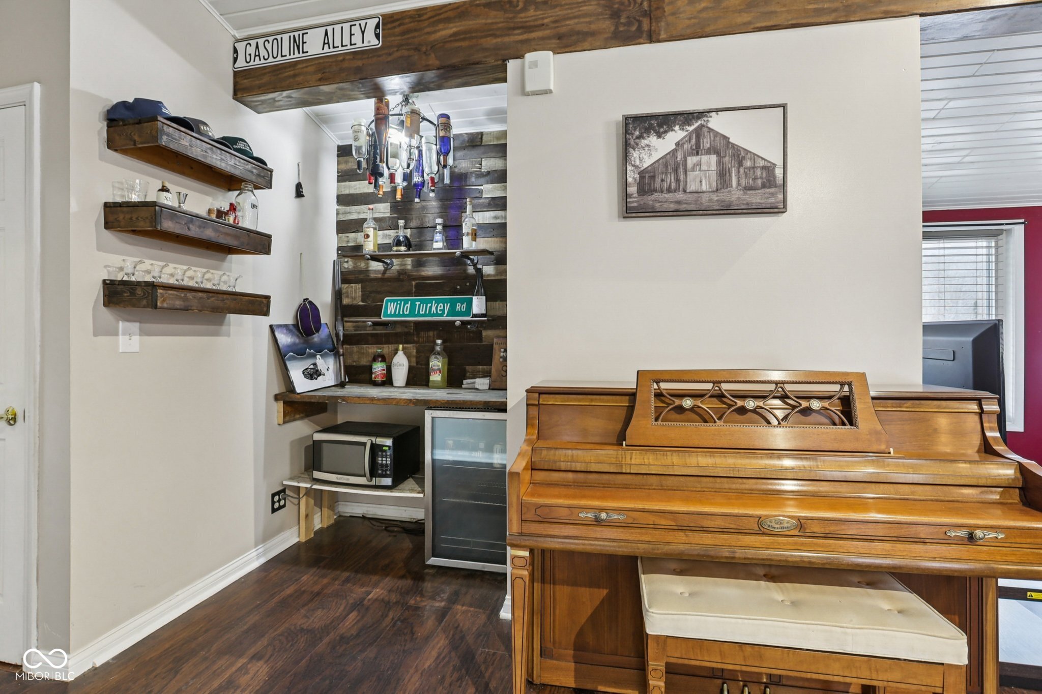 1498 Upper Schooner Road