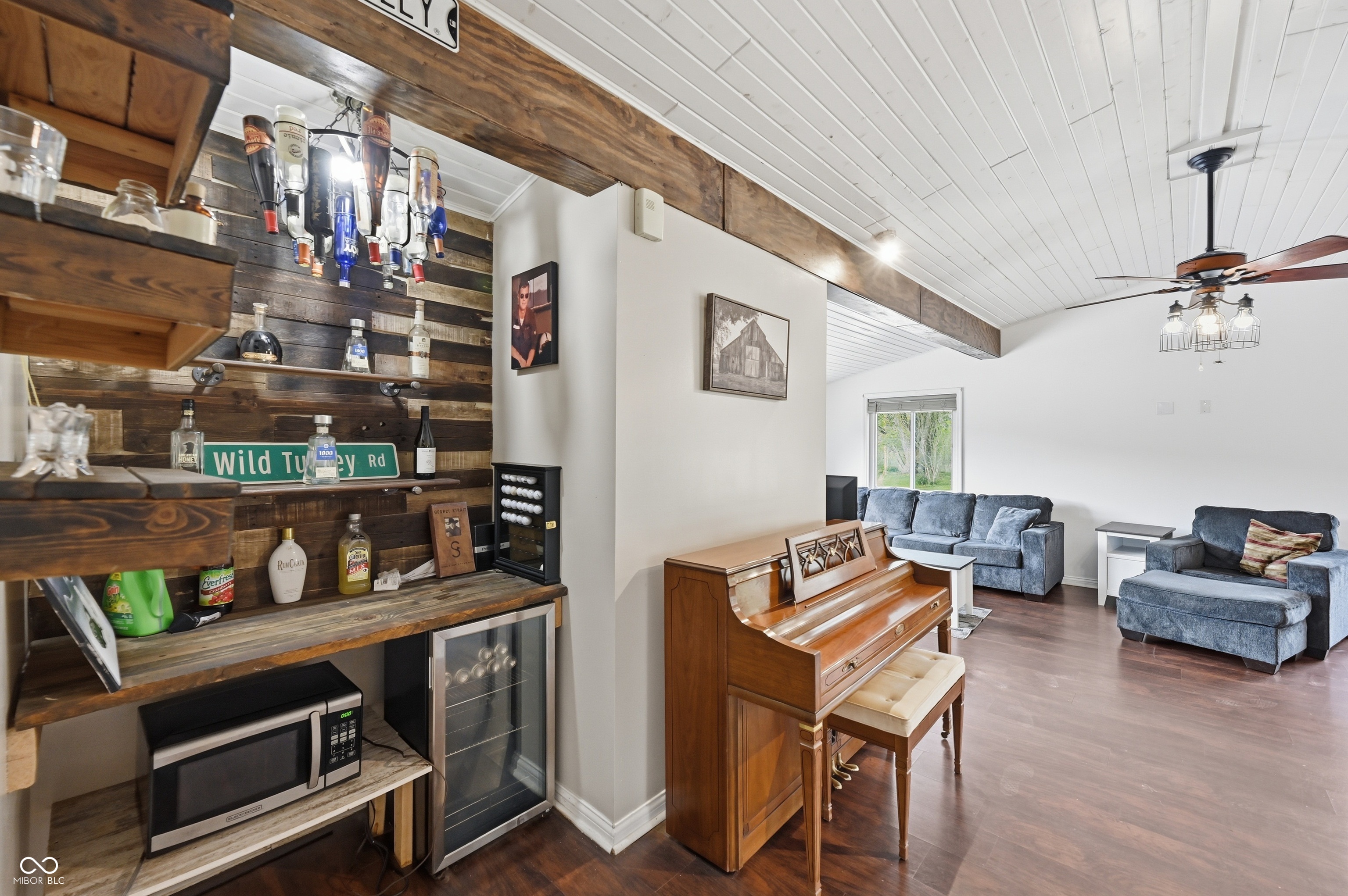 1498 Upper Schooner Road