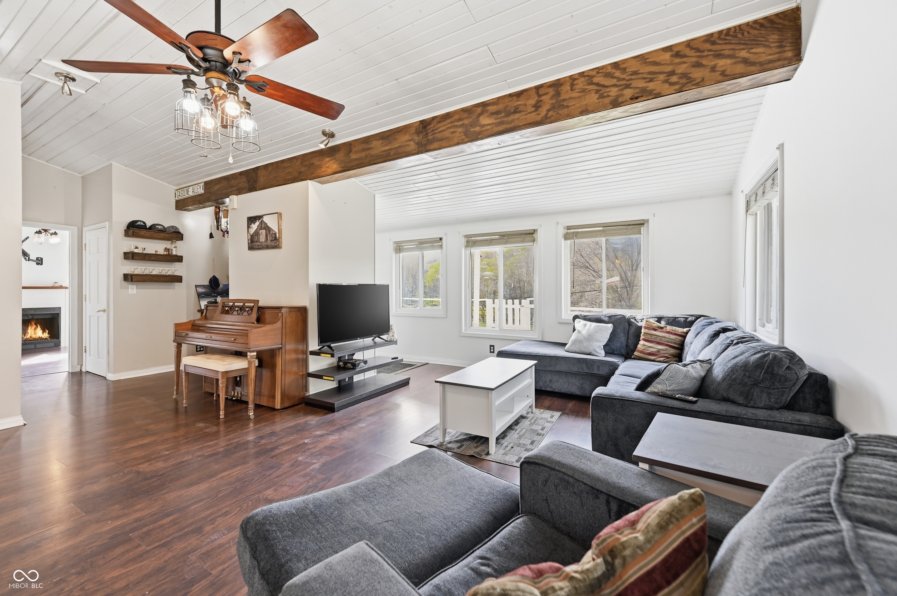 1498 Upper Schooner Road