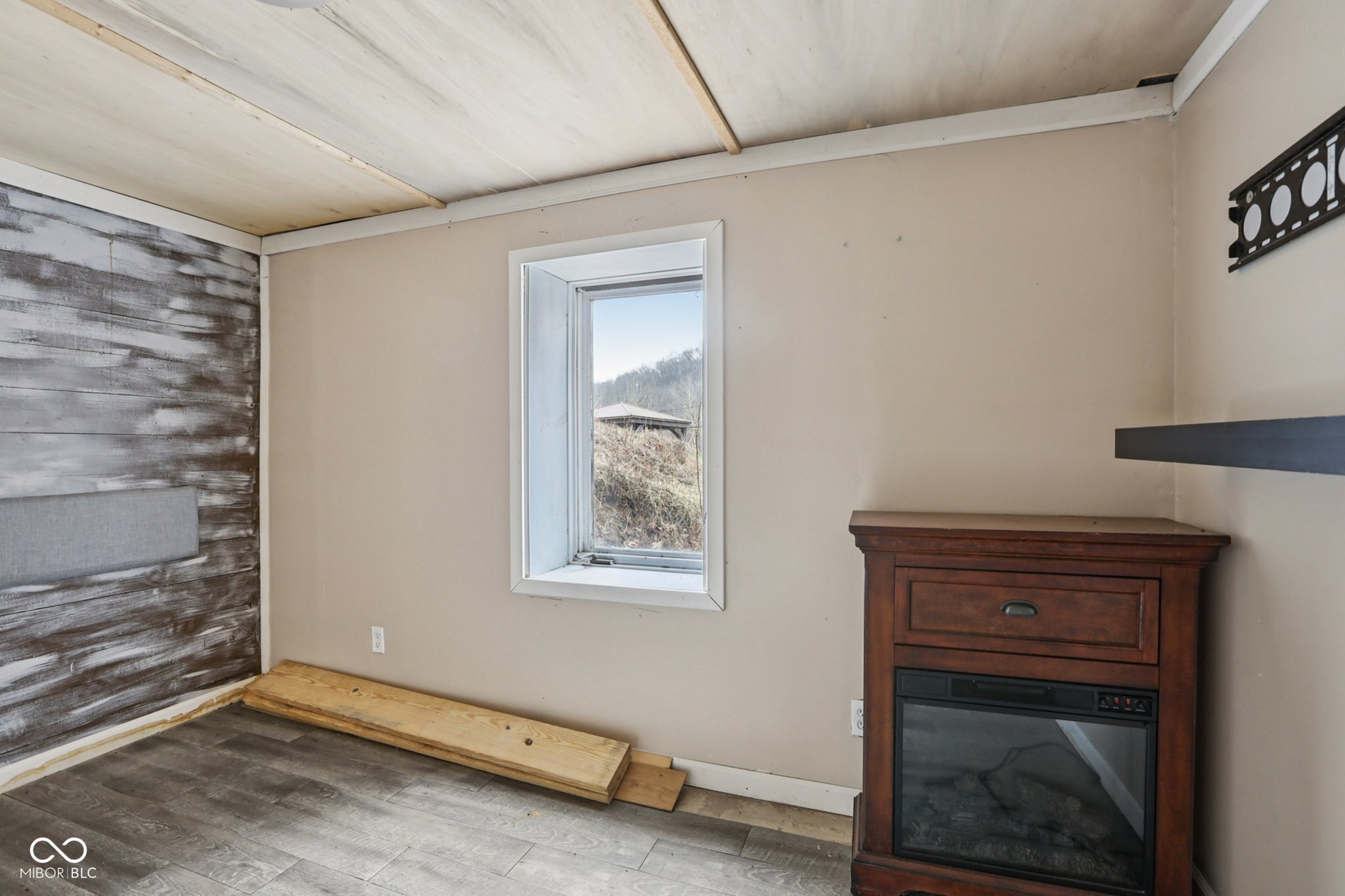 1498 Upper Schooner Road