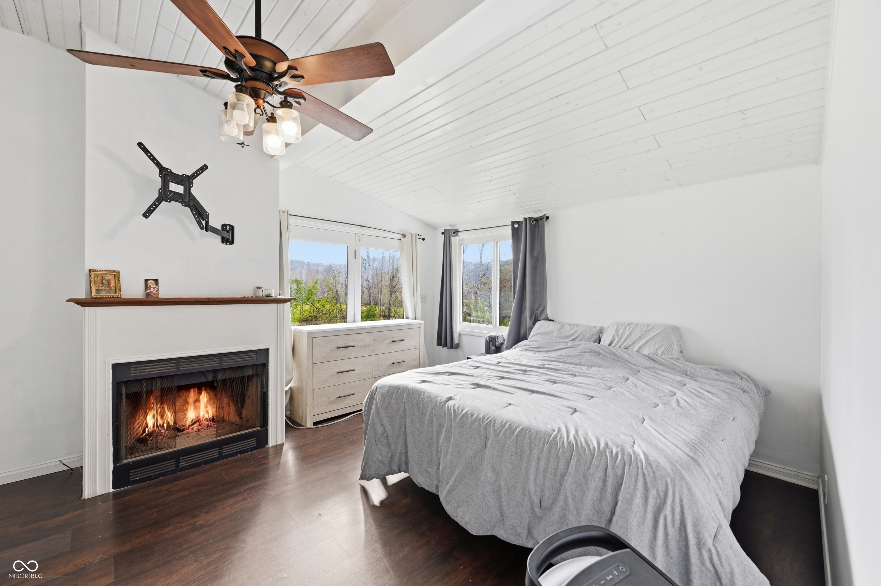 1498 Upper Schooner Road