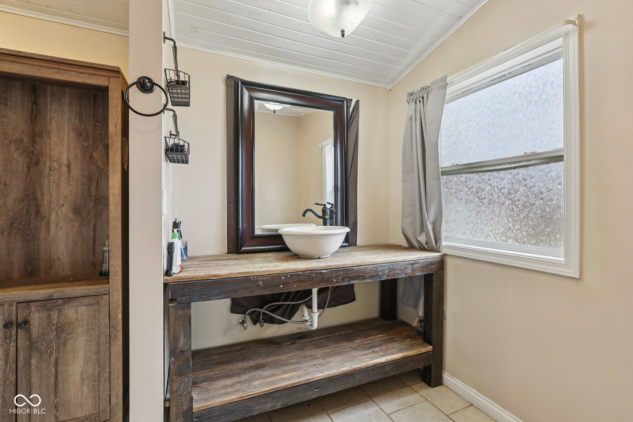 1498 Upper Schooner Road