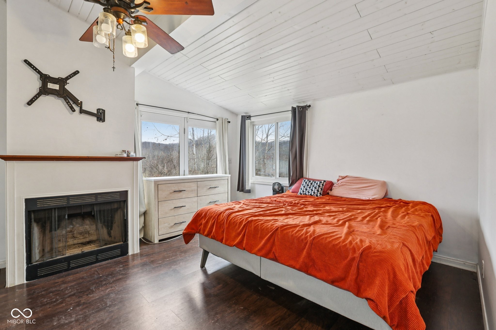 1498 Upper Schooner Road