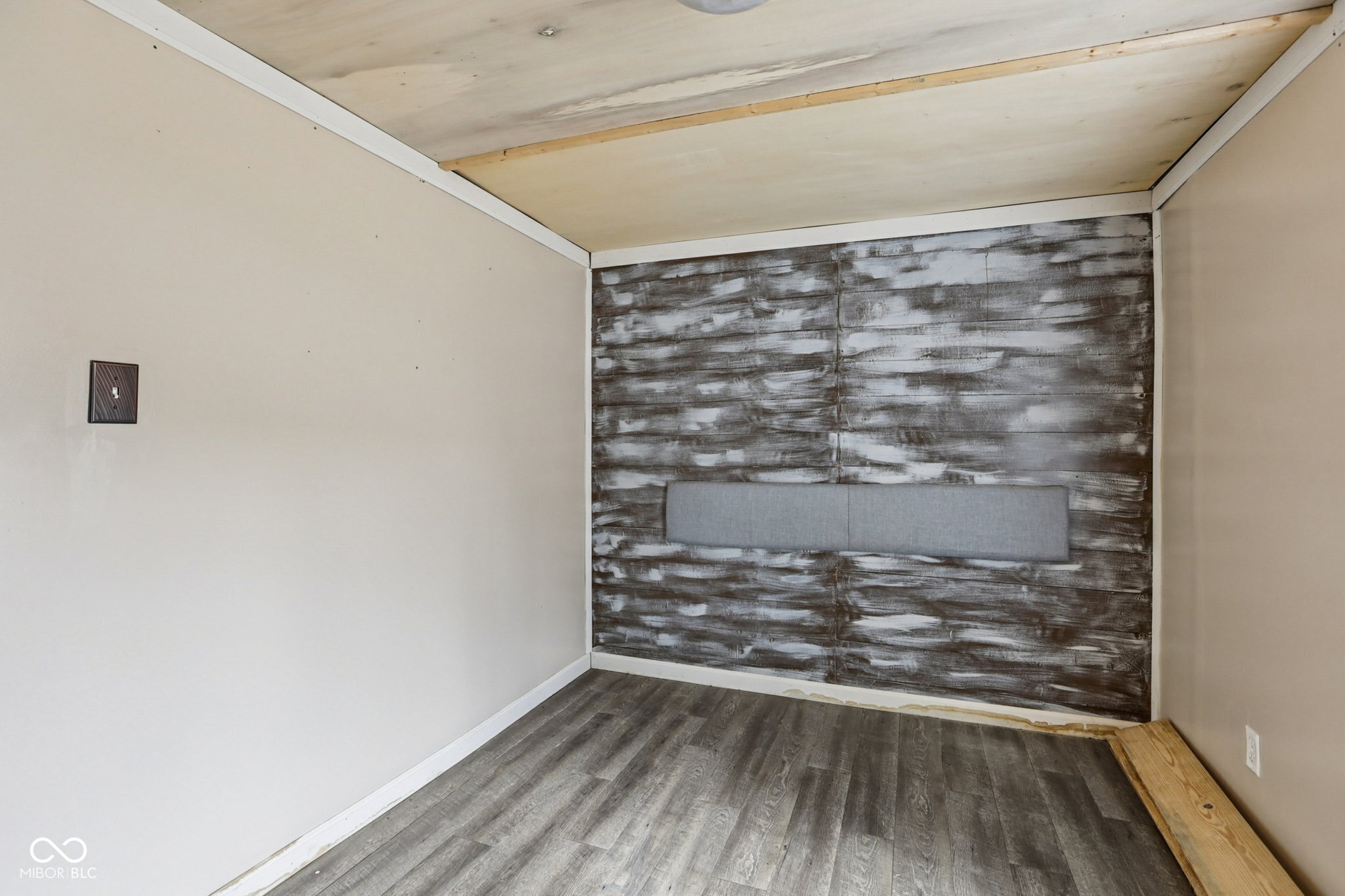 1498 Upper Schooner Road